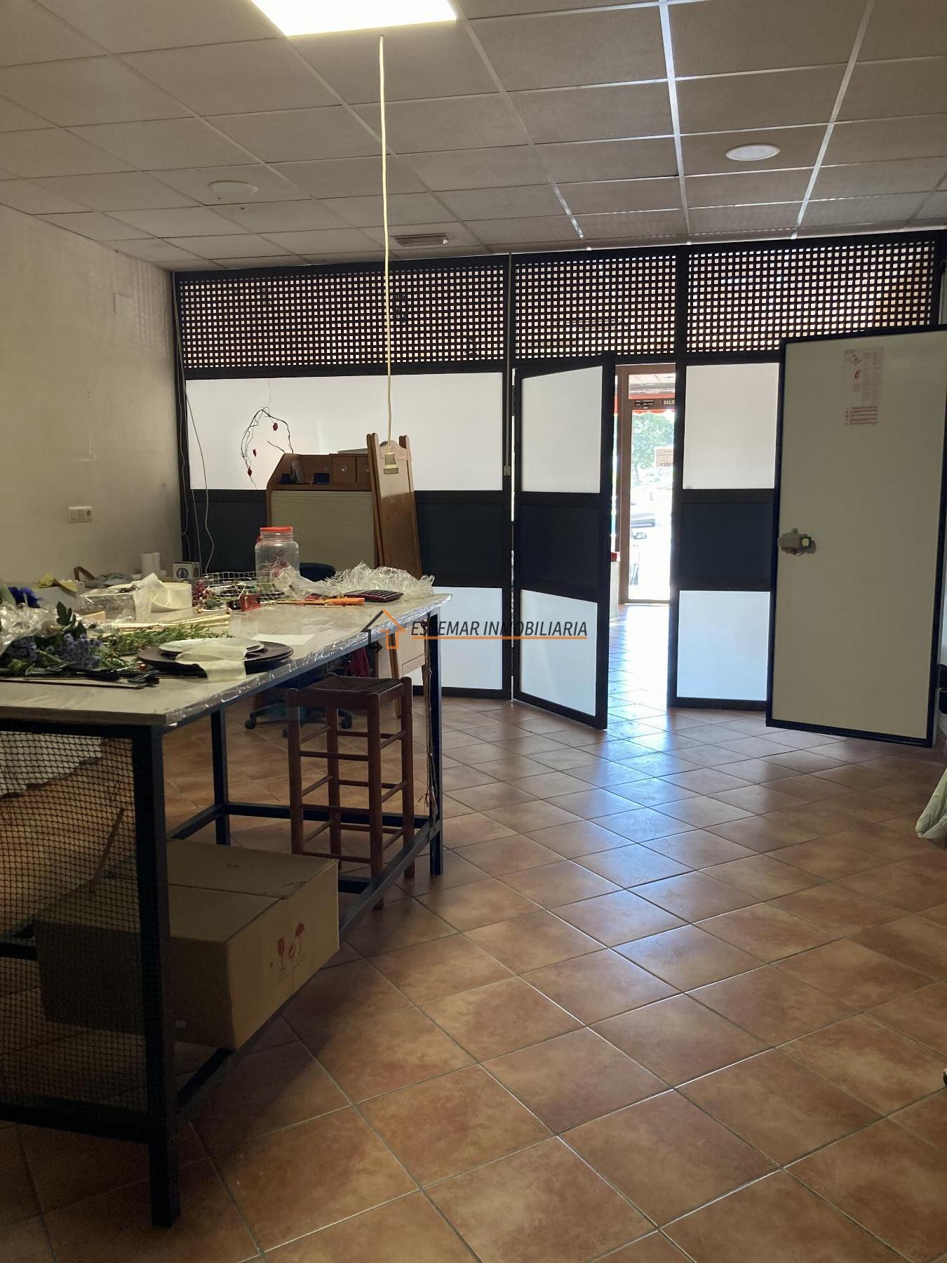 Venta de local en Oliva
