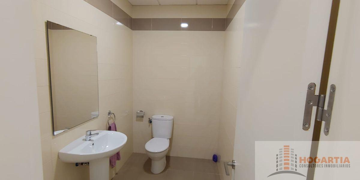 For sale of commercial in Dos Hermanas