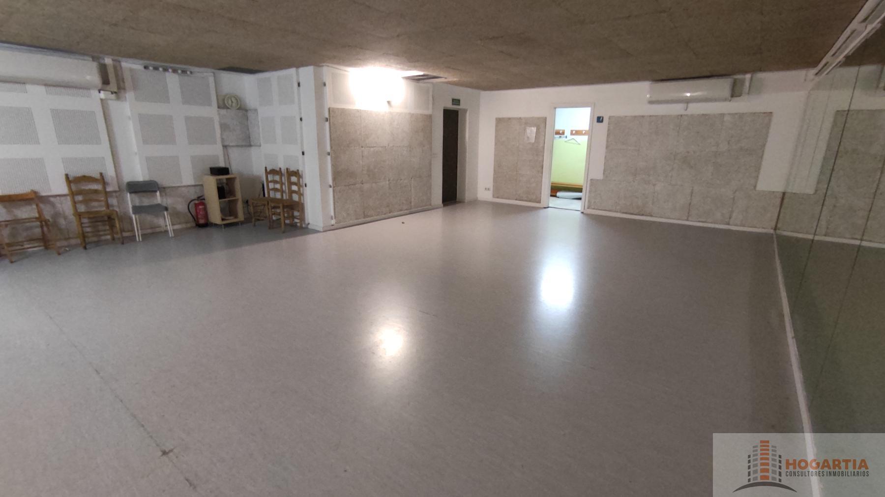 For sale of commercial in Sevilla