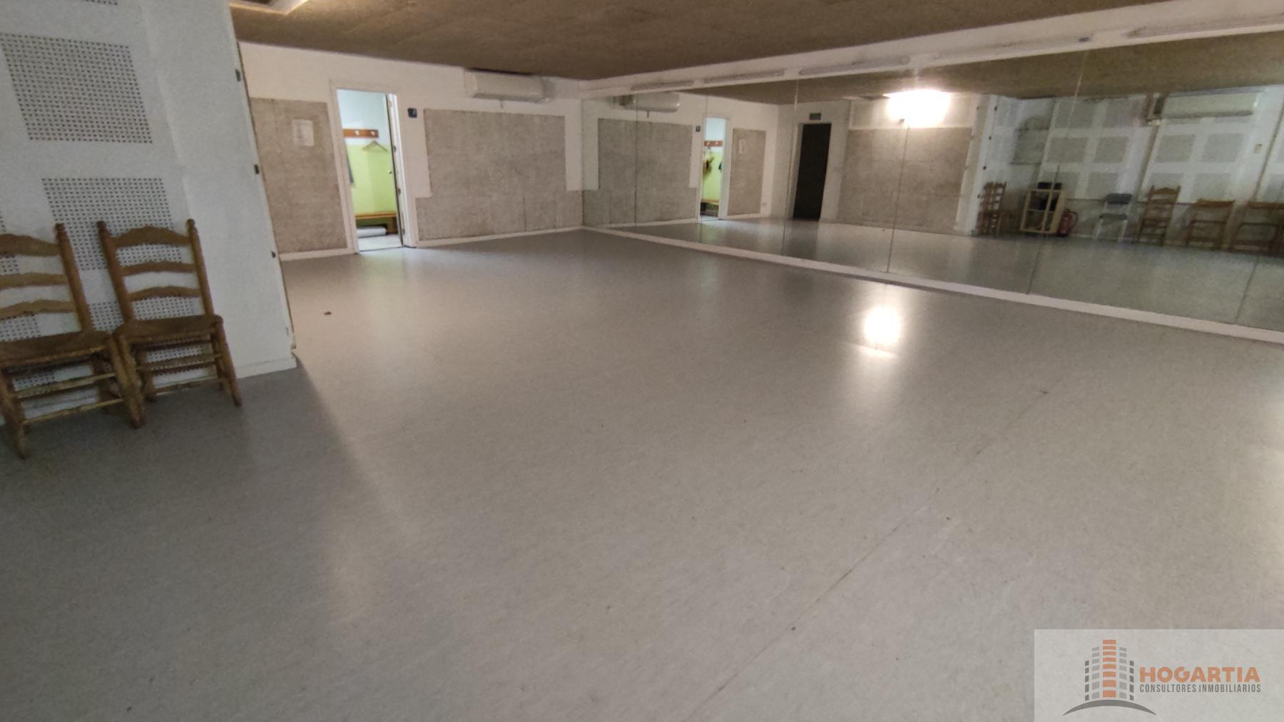 For sale of commercial in Sevilla