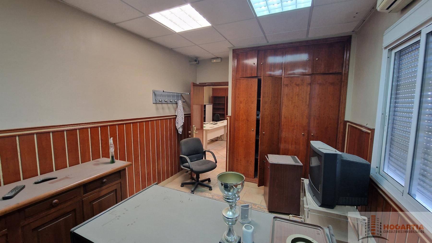 For sale of industrial plant/warehouse in Dos Hermanas