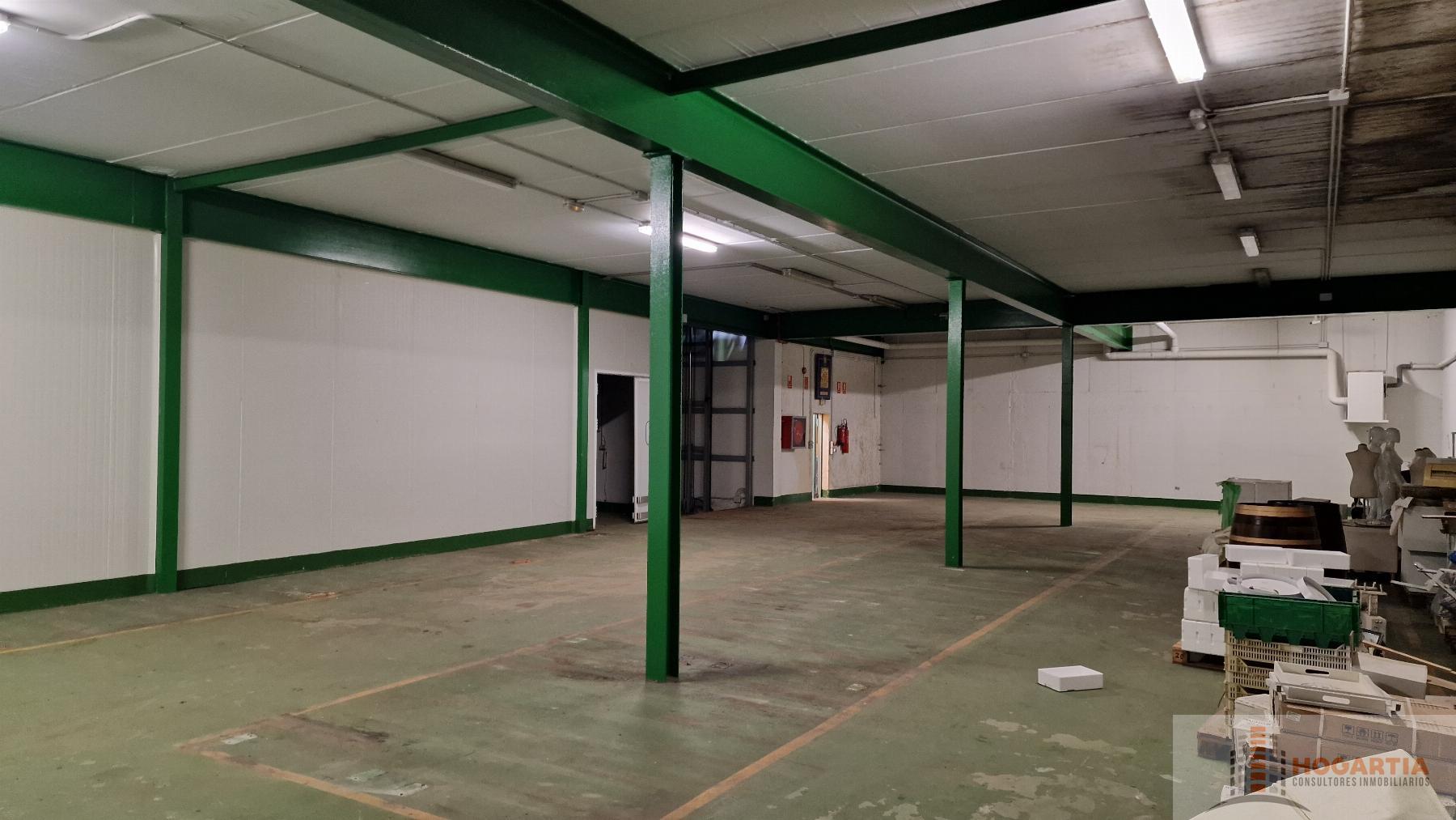 For sale of industrial plant/warehouse in Dos Hermanas