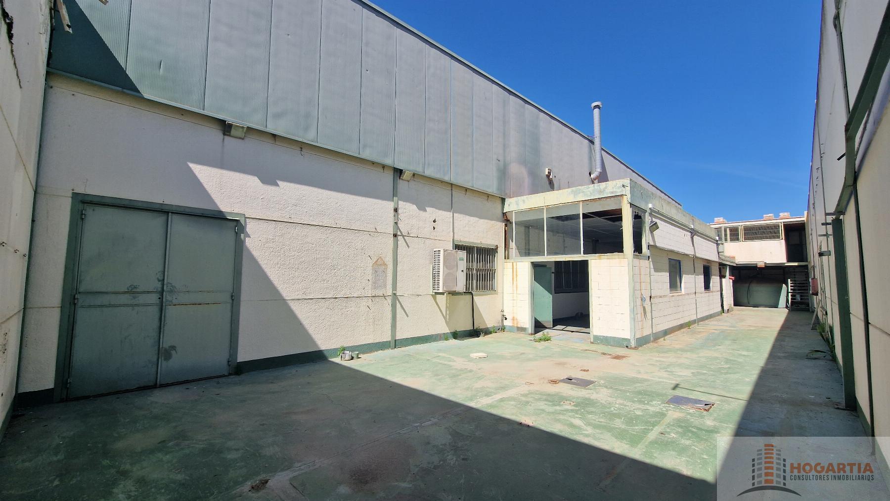 For rent of industrial plant/warehouse in Dos Hermanas