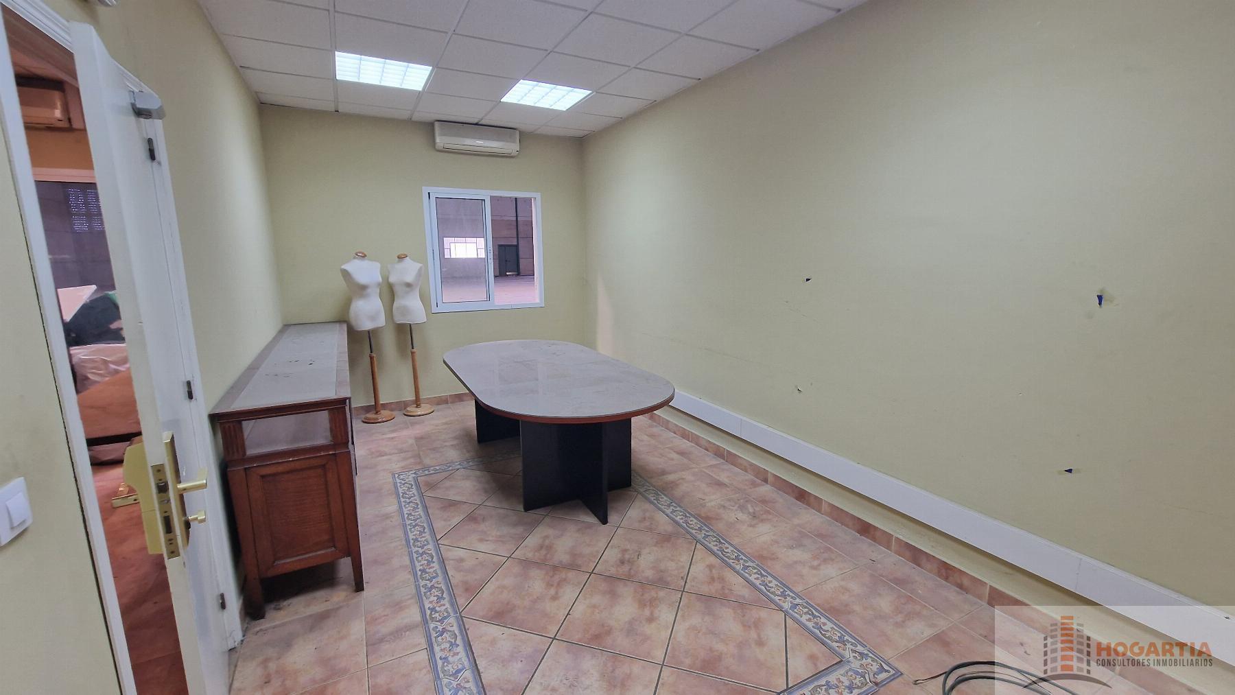 For rent of industrial plant/warehouse in Dos Hermanas