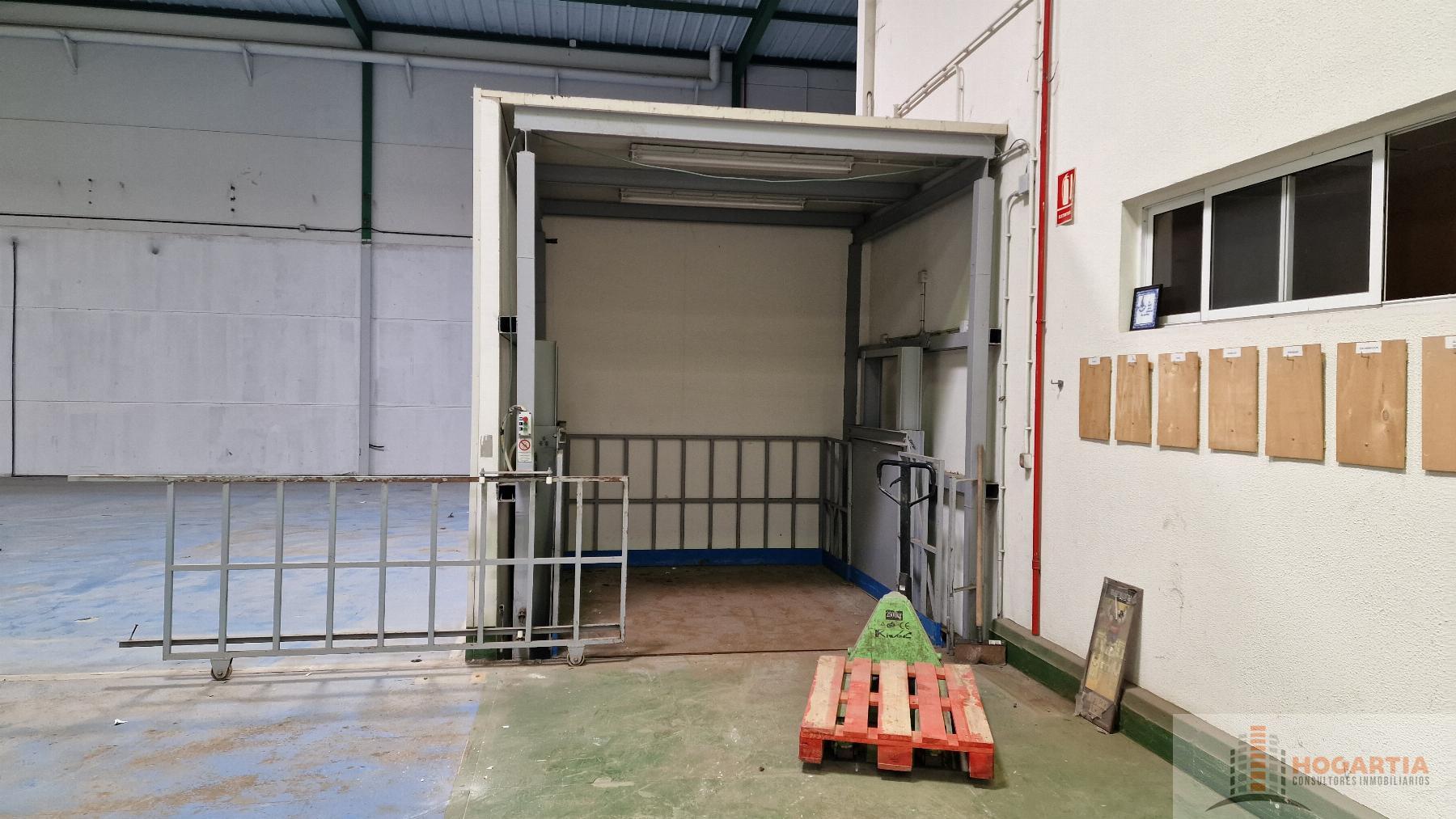 For rent of industrial plant/warehouse in Dos Hermanas