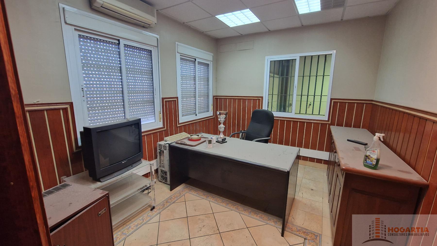 For rent of industrial plant/warehouse in Dos Hermanas