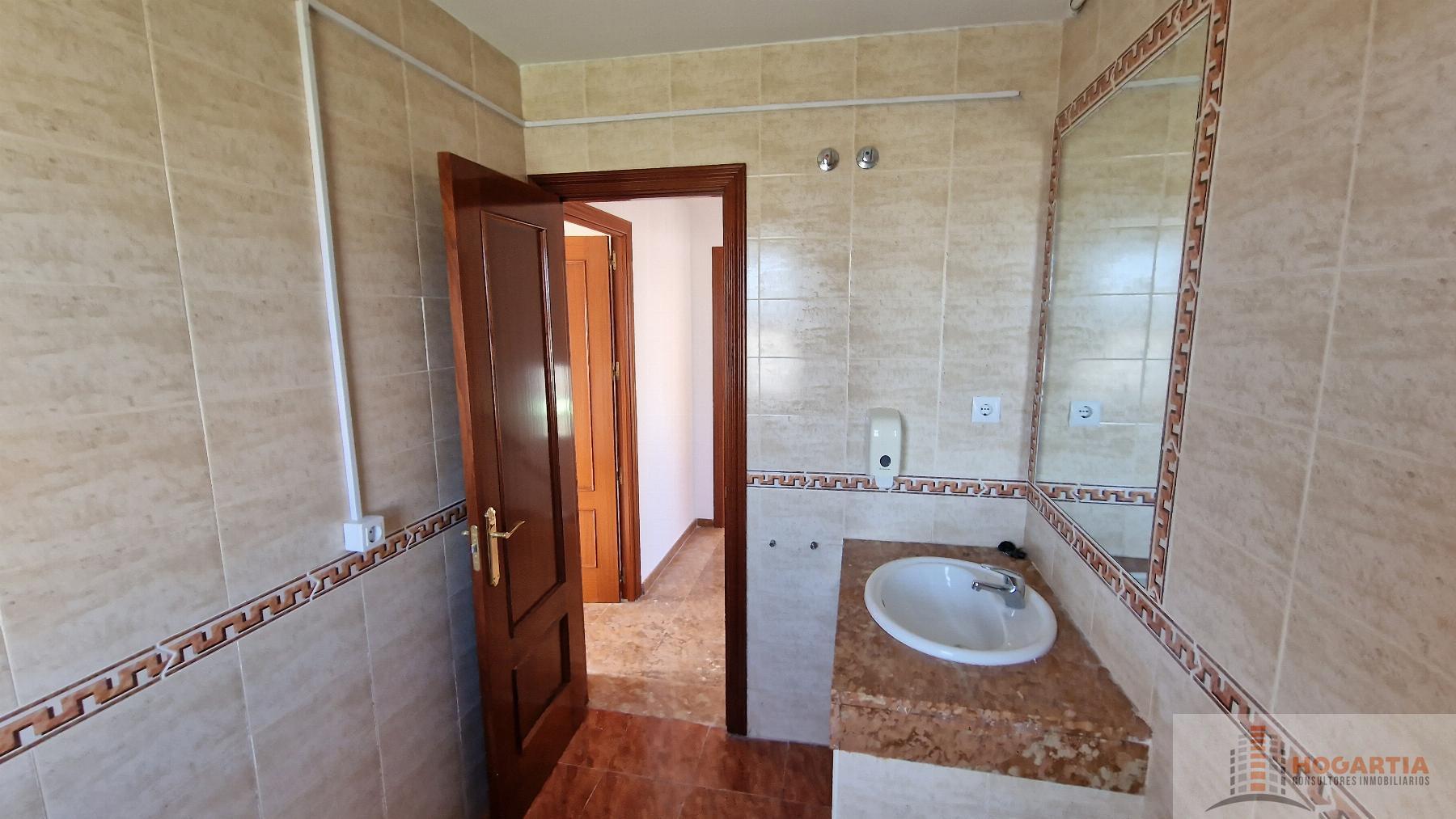 For sale of house in Espartinas