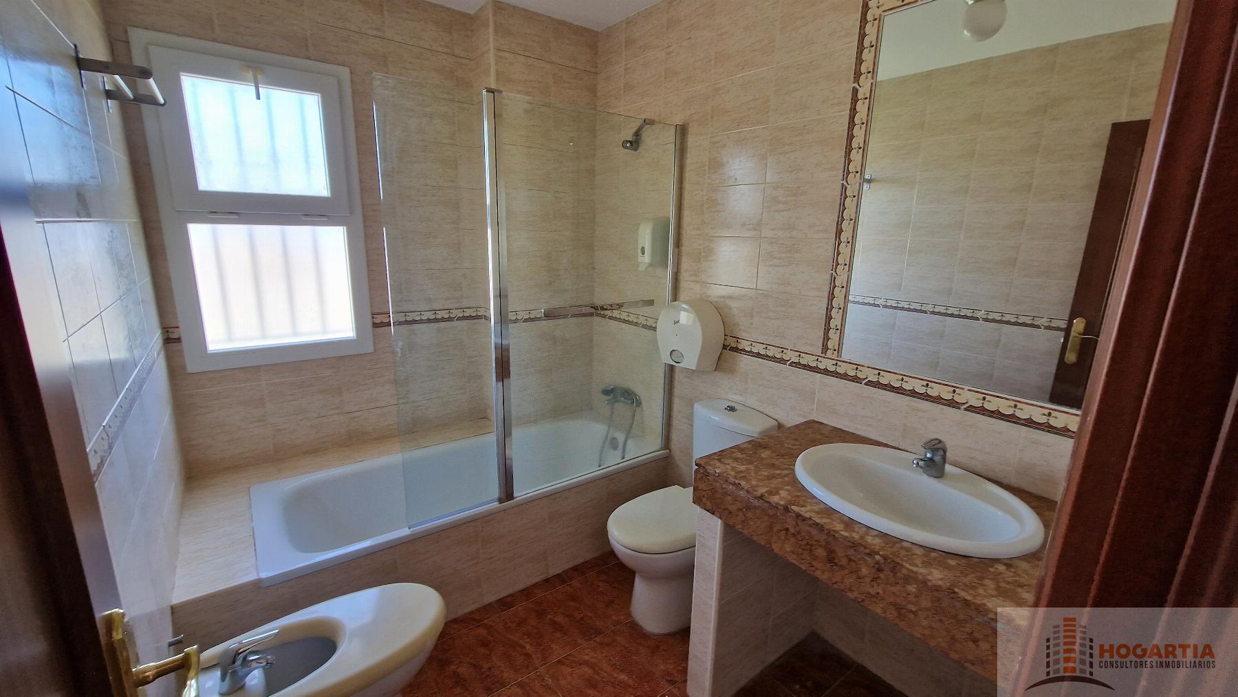 For sale of house in Espartinas