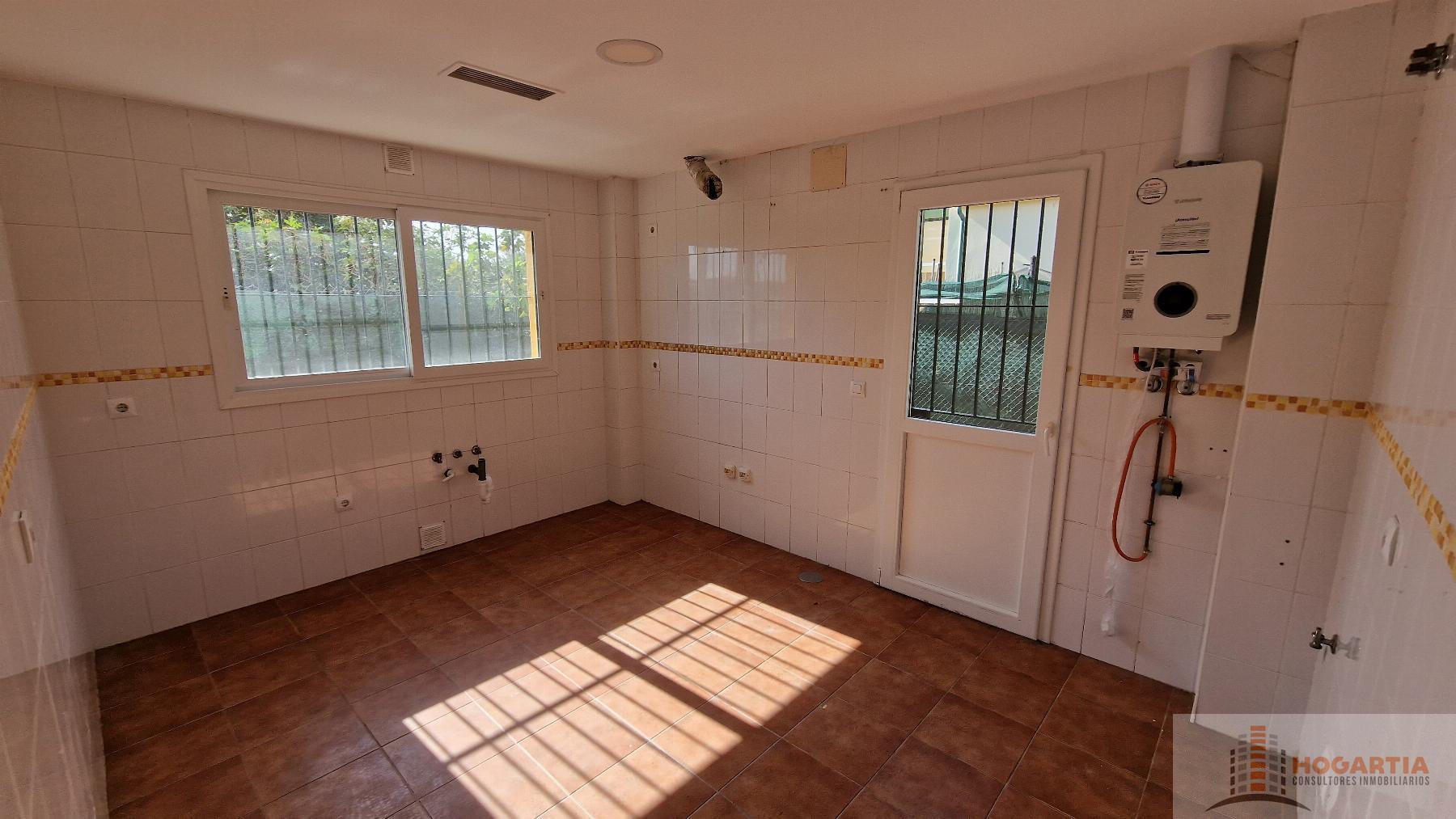 For sale of house in Espartinas