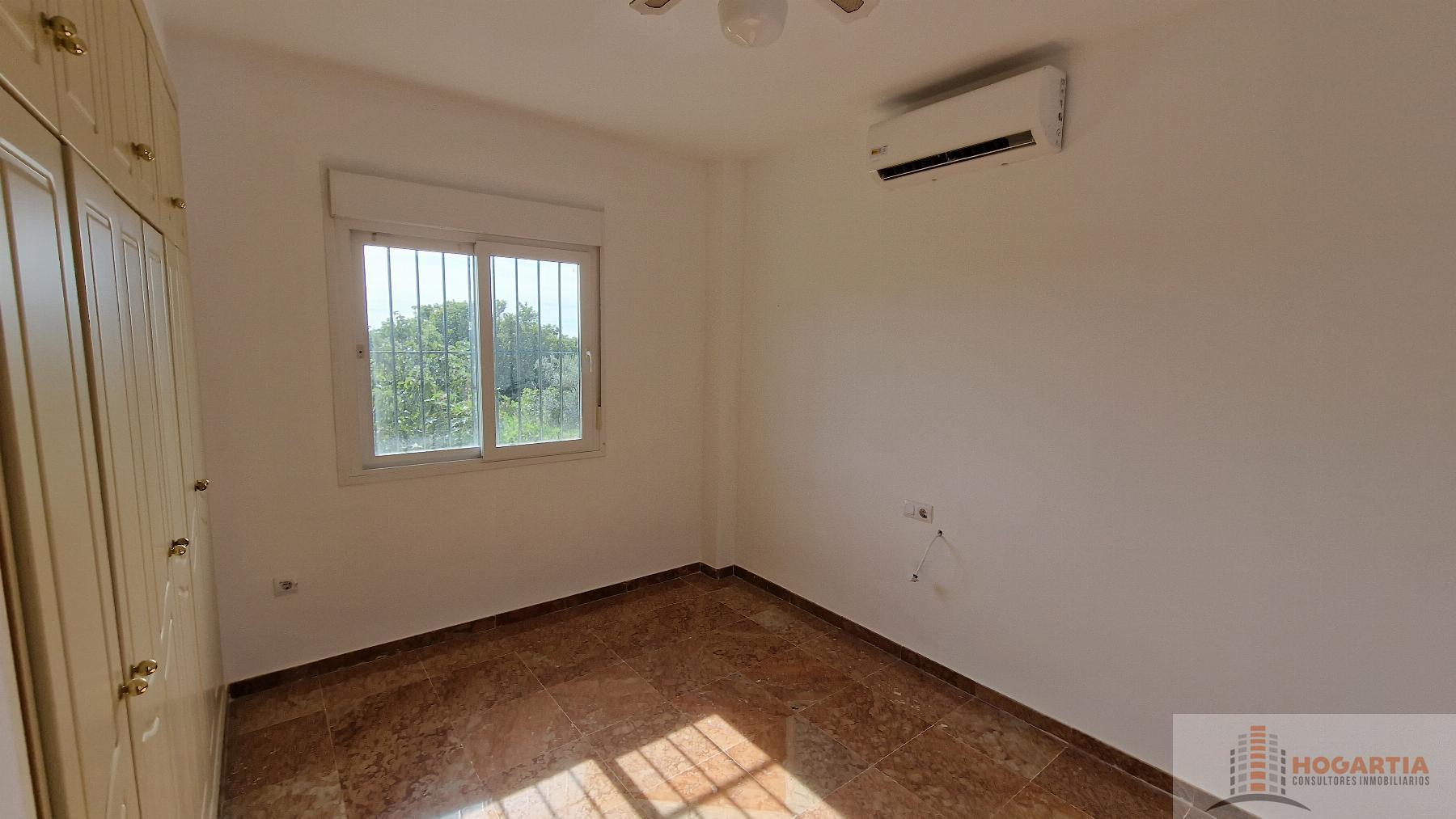 For sale of house in Espartinas