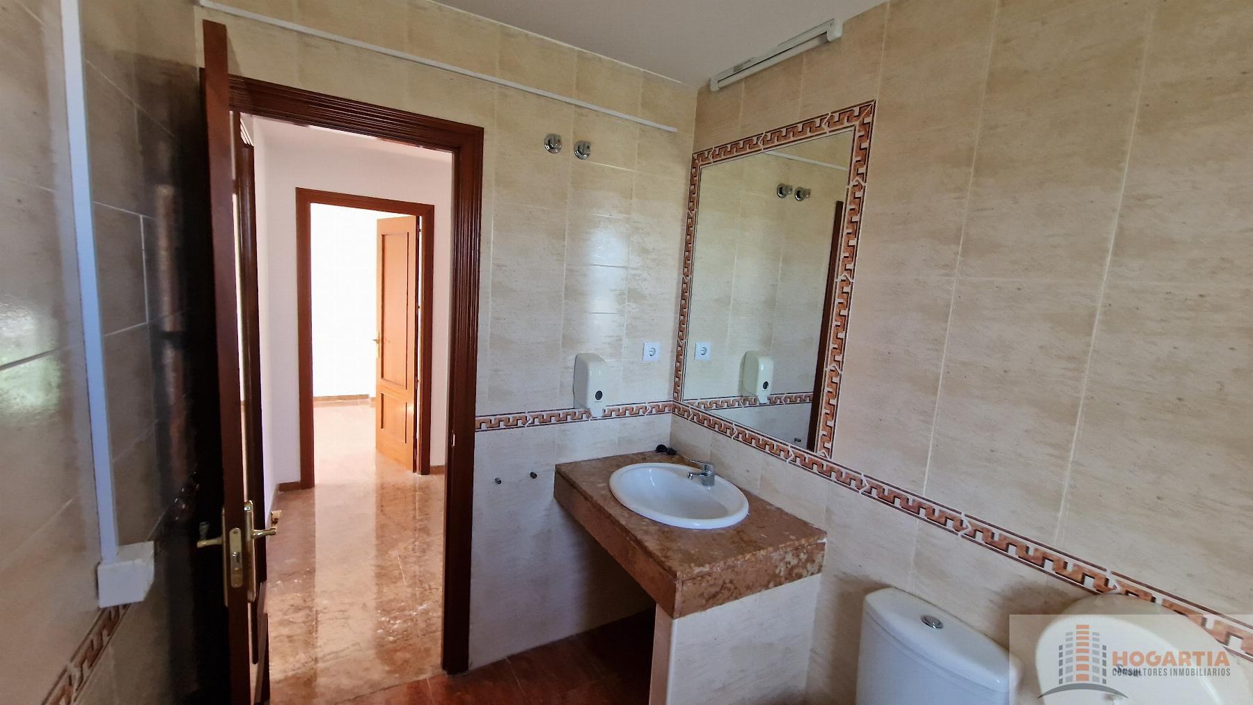 For sale of house in Espartinas