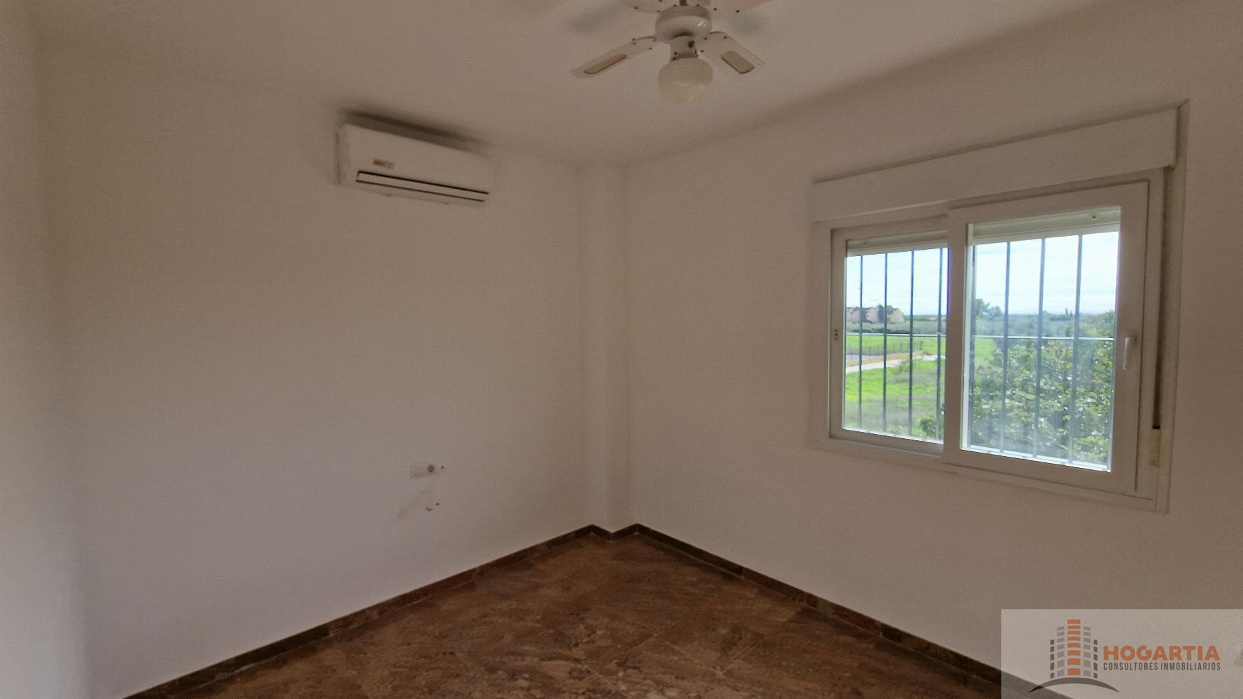 For sale of house in Espartinas