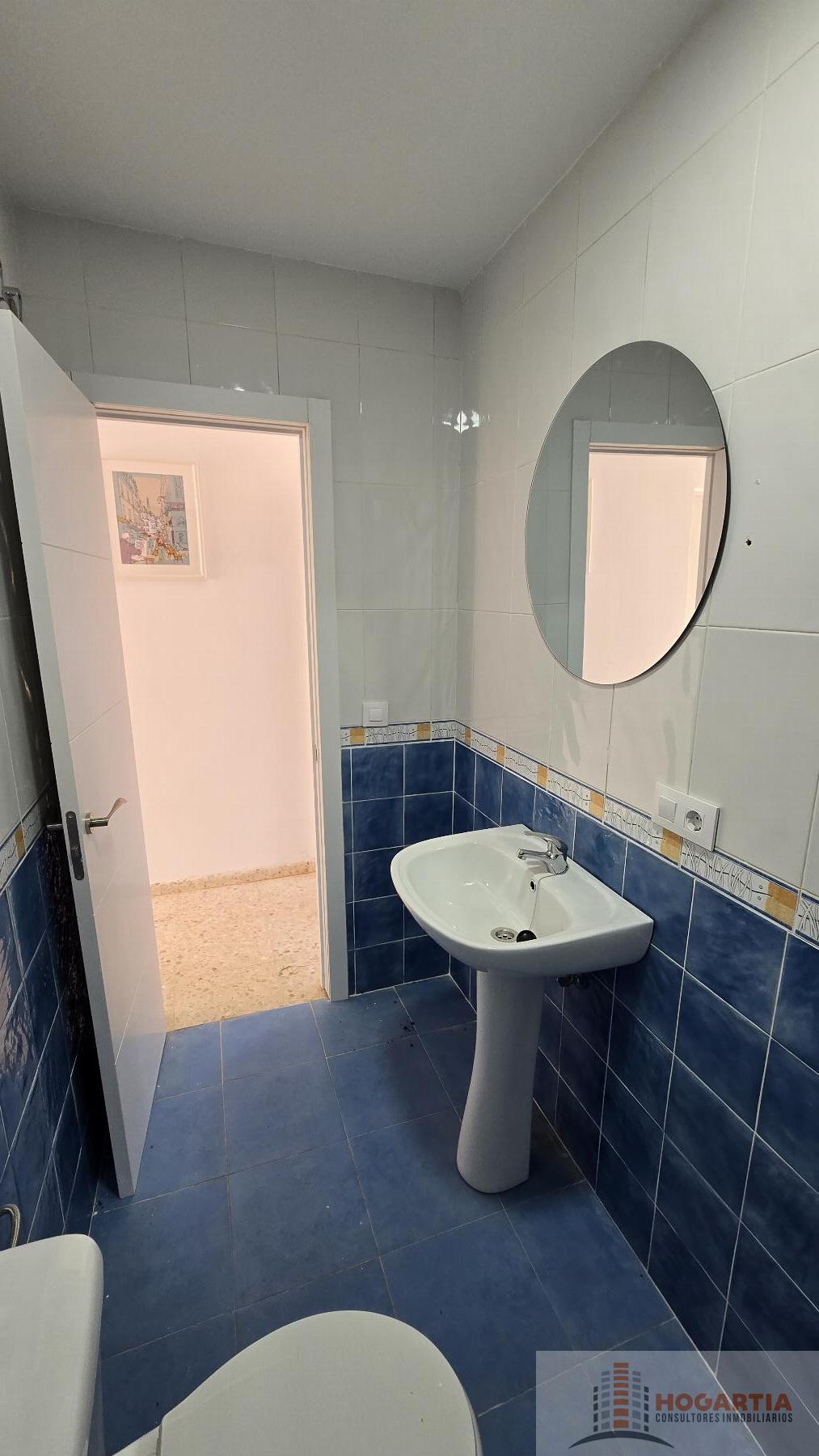 For sale of house in La Palma del Condado