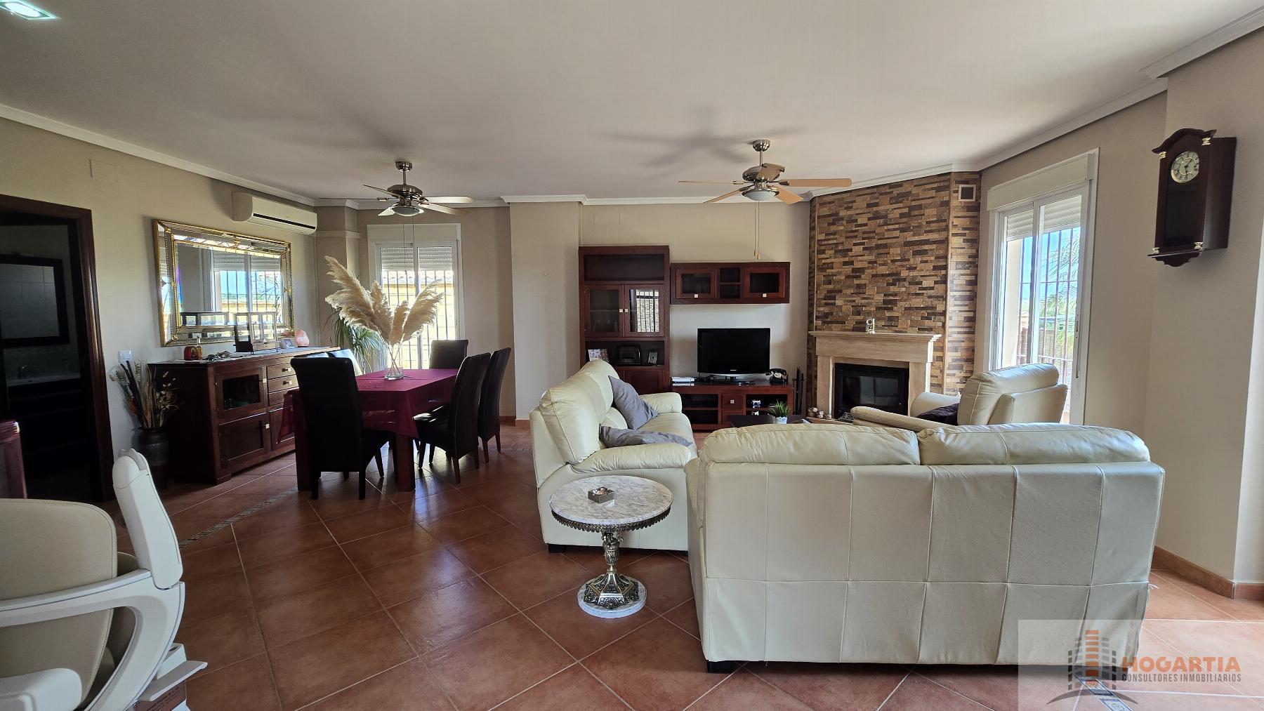 For sale of chalet in Olivares