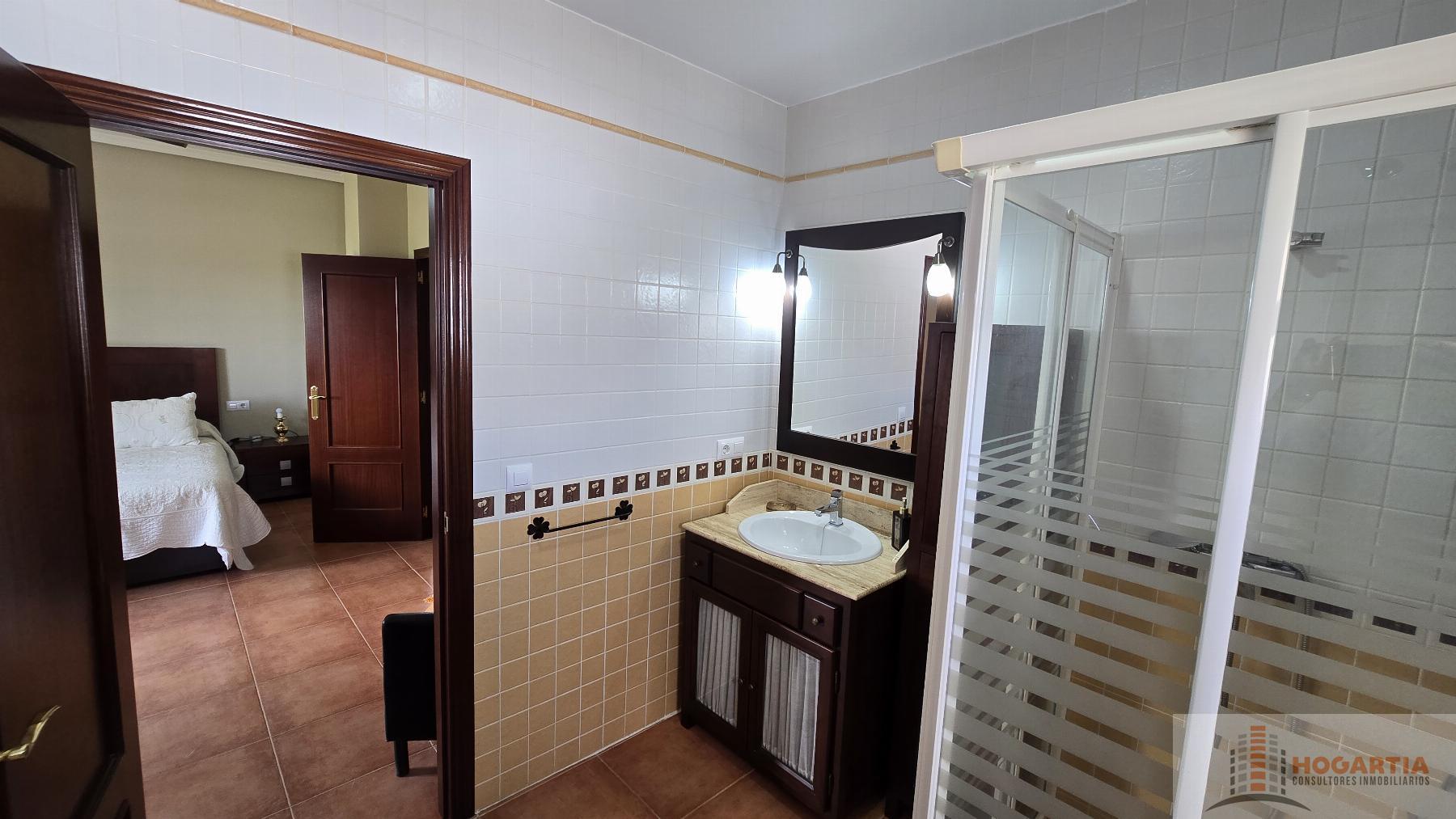 For sale of chalet in Olivares