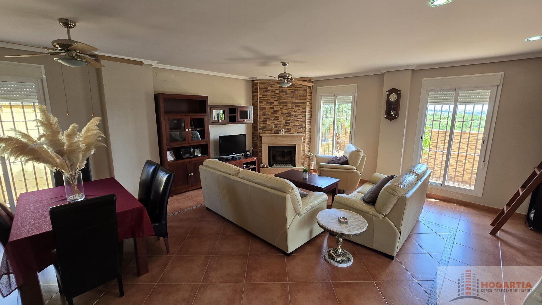 For sale of chalet in Olivares