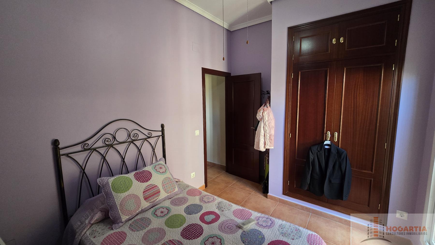 For sale of chalet in Olivares