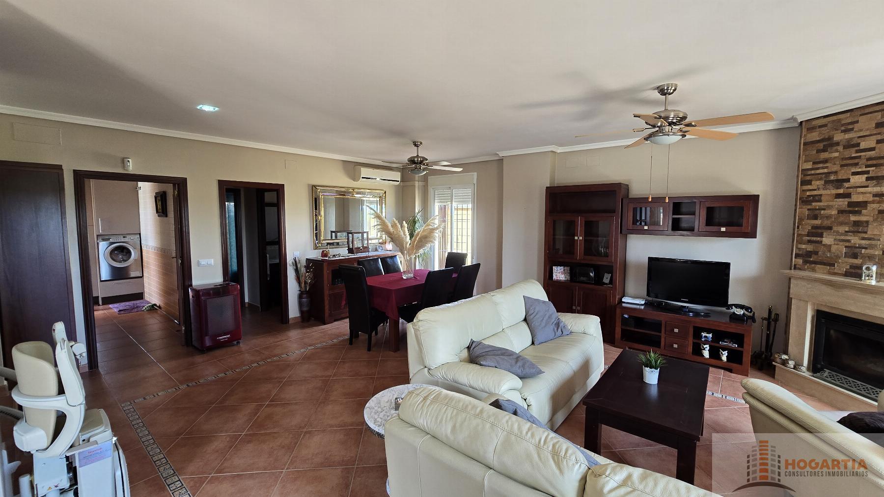 For sale of chalet in Olivares