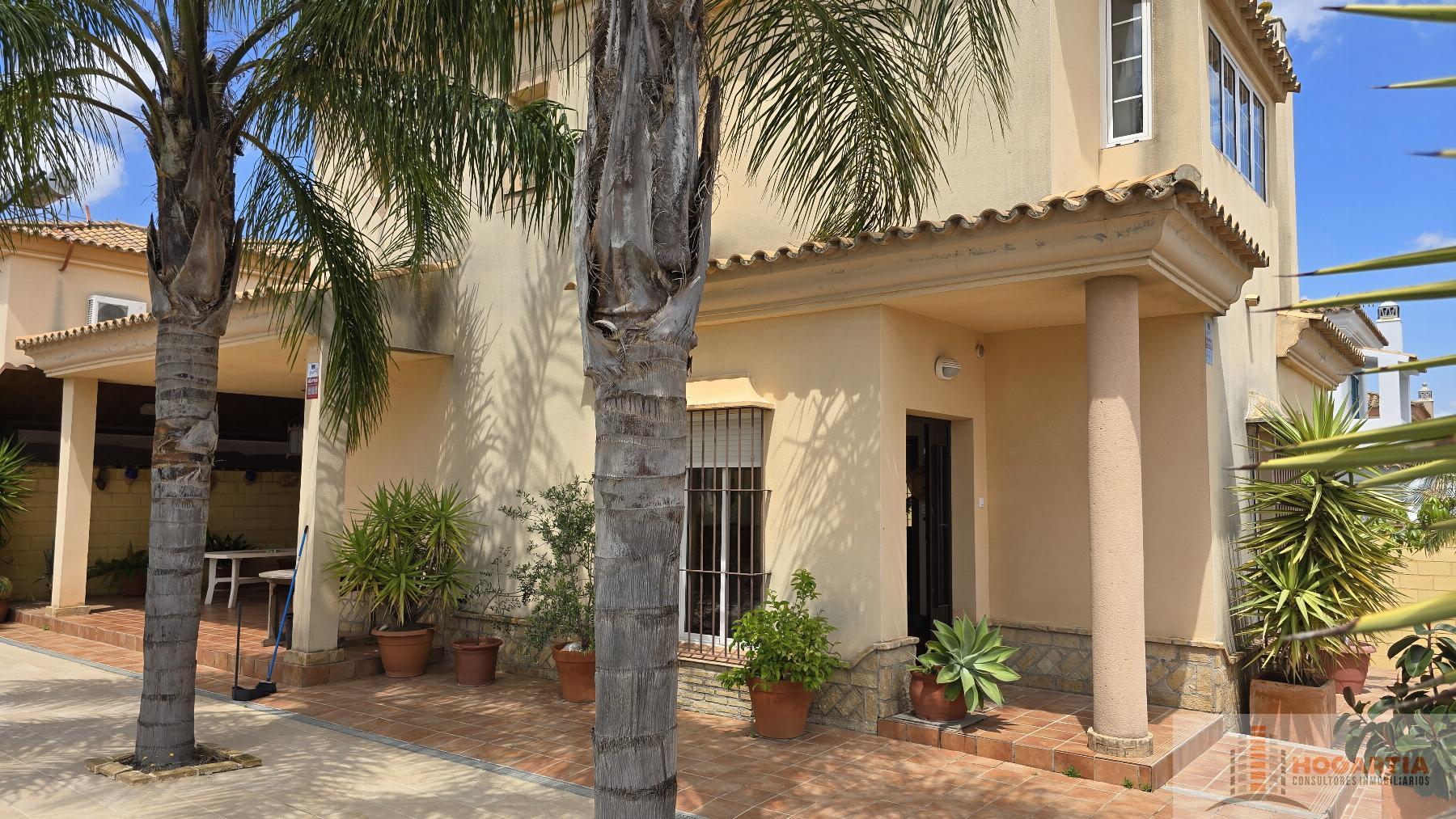 For sale of chalet in Olivares