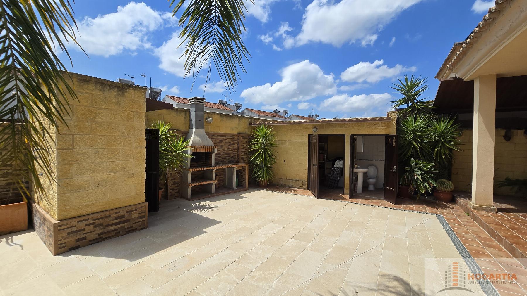 For sale of chalet in Olivares