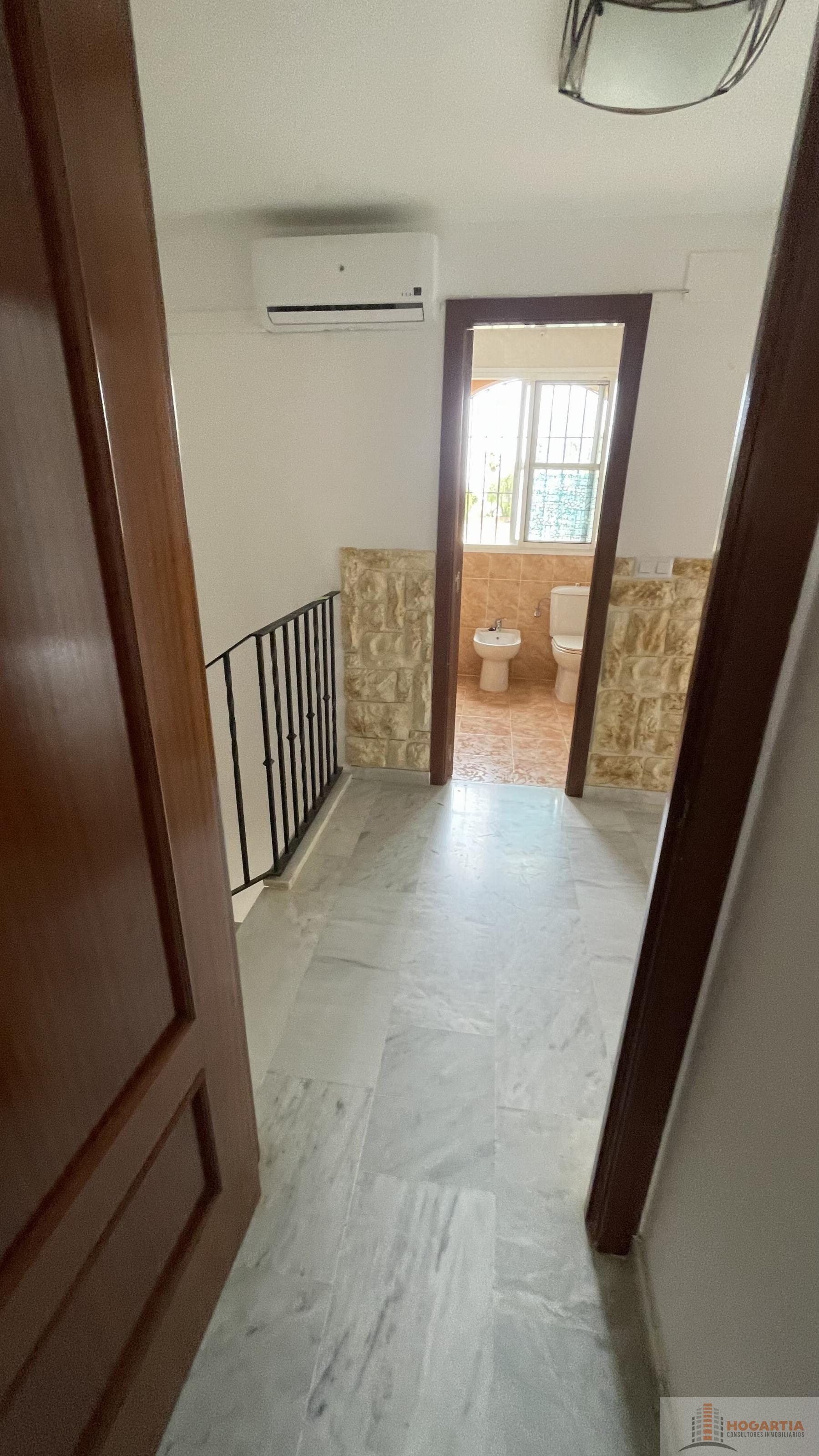 Zu verkaufen von chalet in
 Espartinas