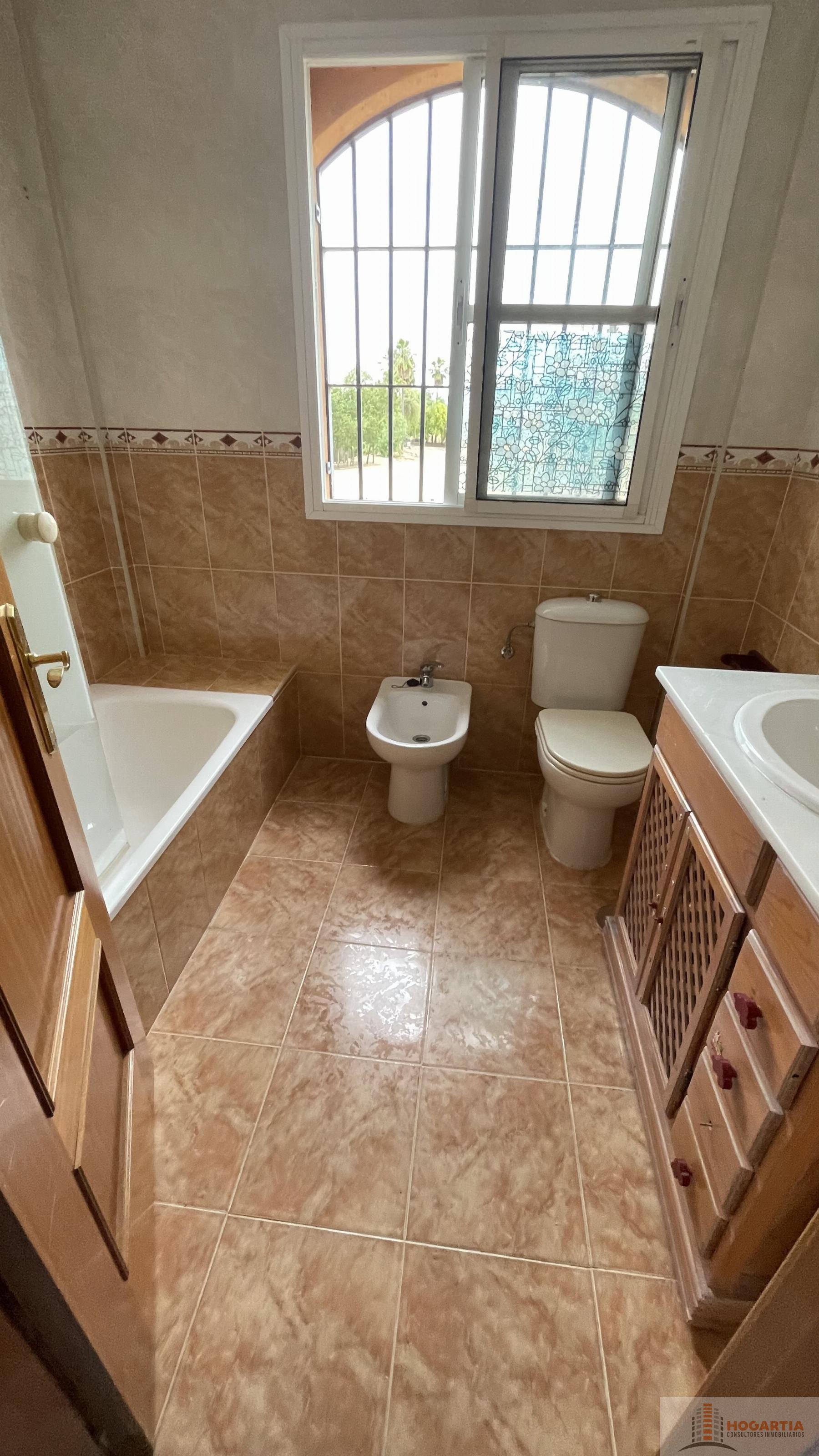 Zu verkaufen von chalet in
 Espartinas