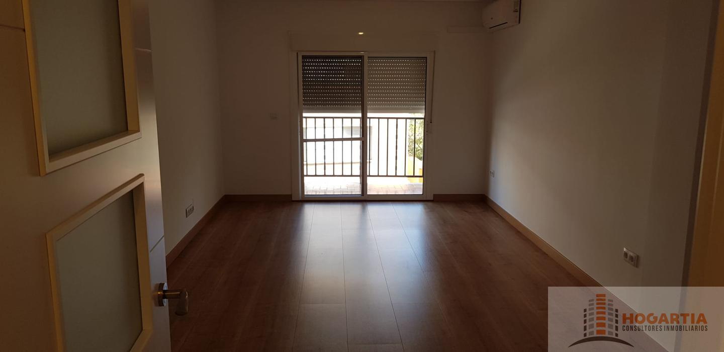 For rent of flat in Sevilla