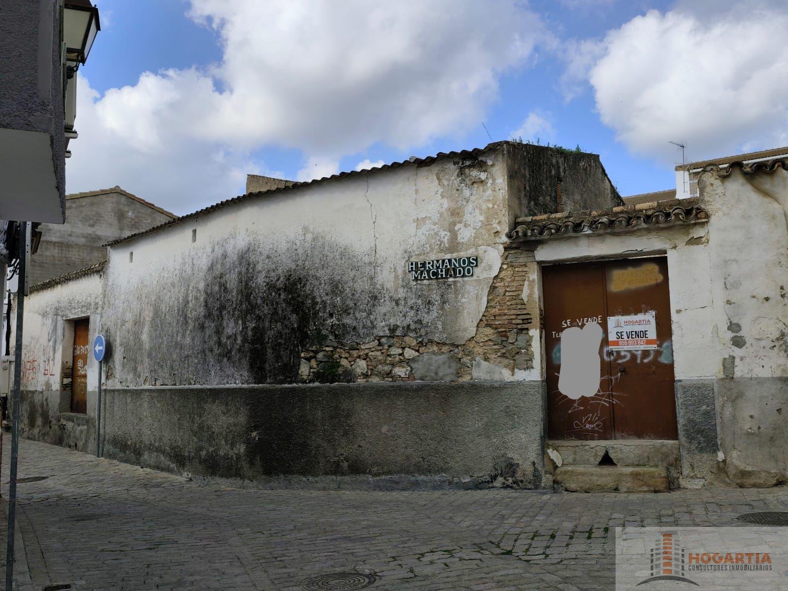 For sale of land in Gerena