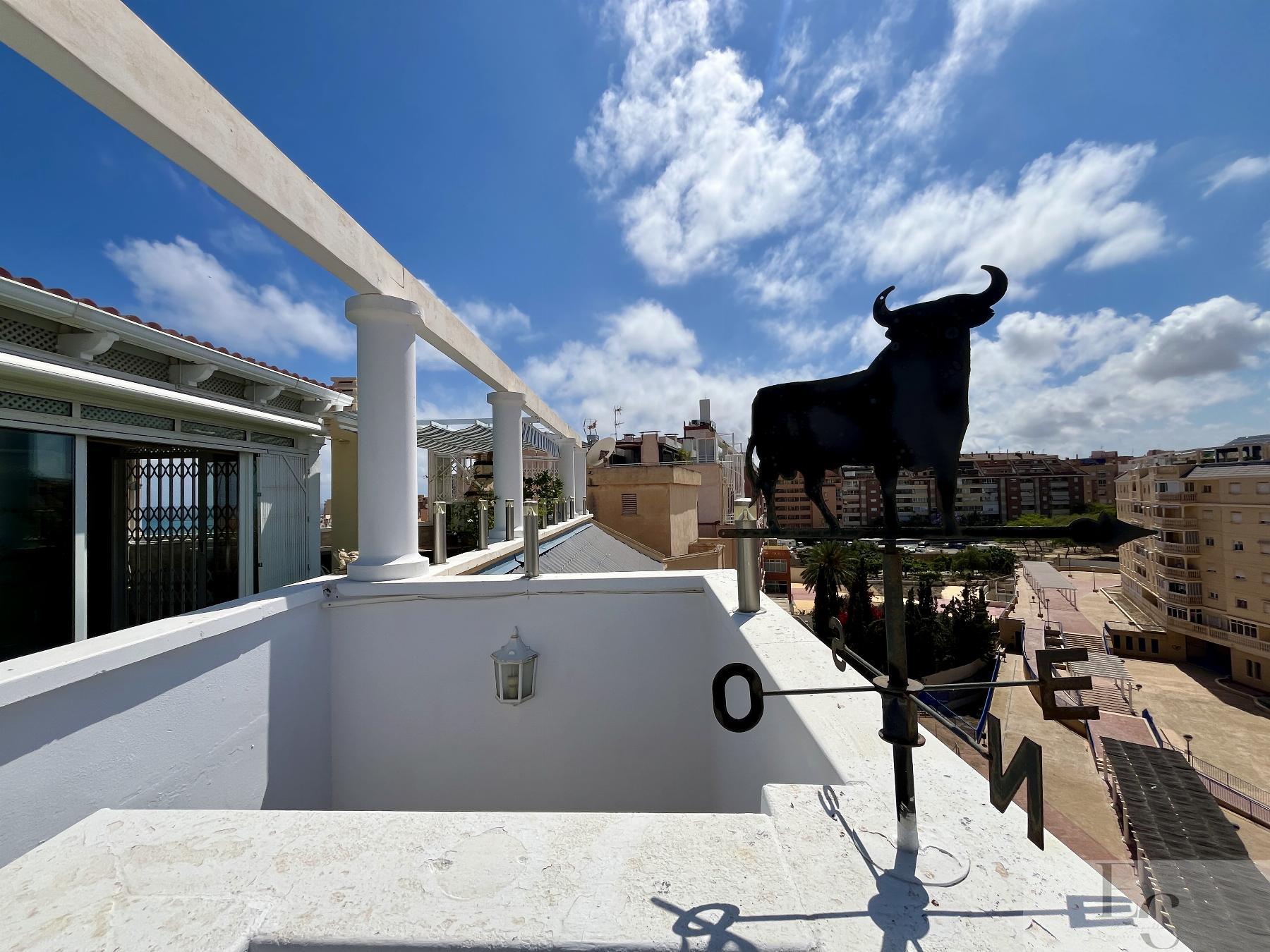 For sale of duplex in El Campello