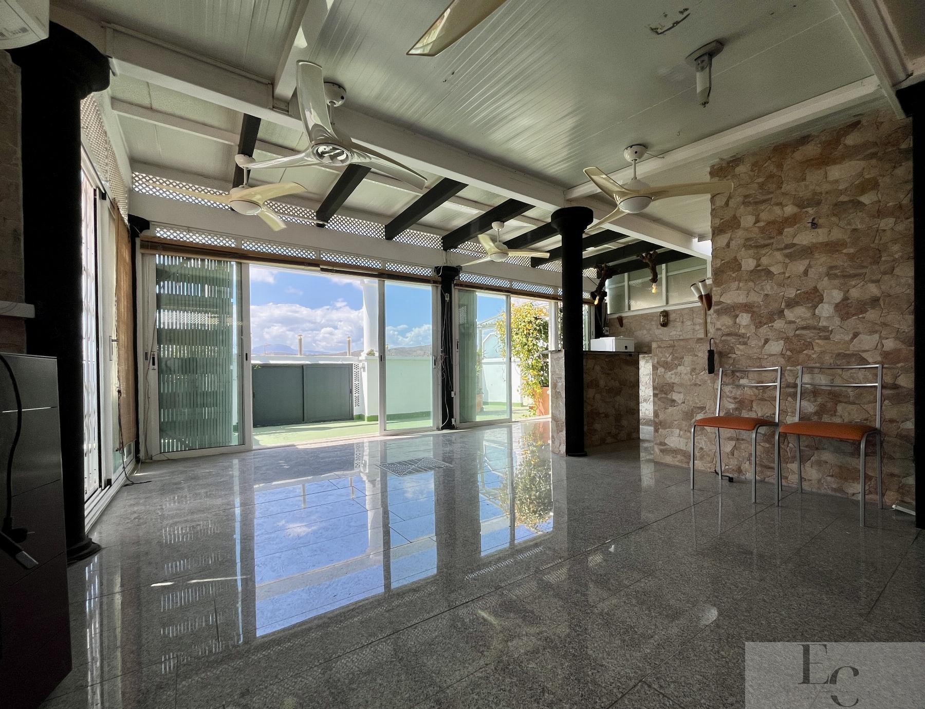 For sale of duplex in El Campello