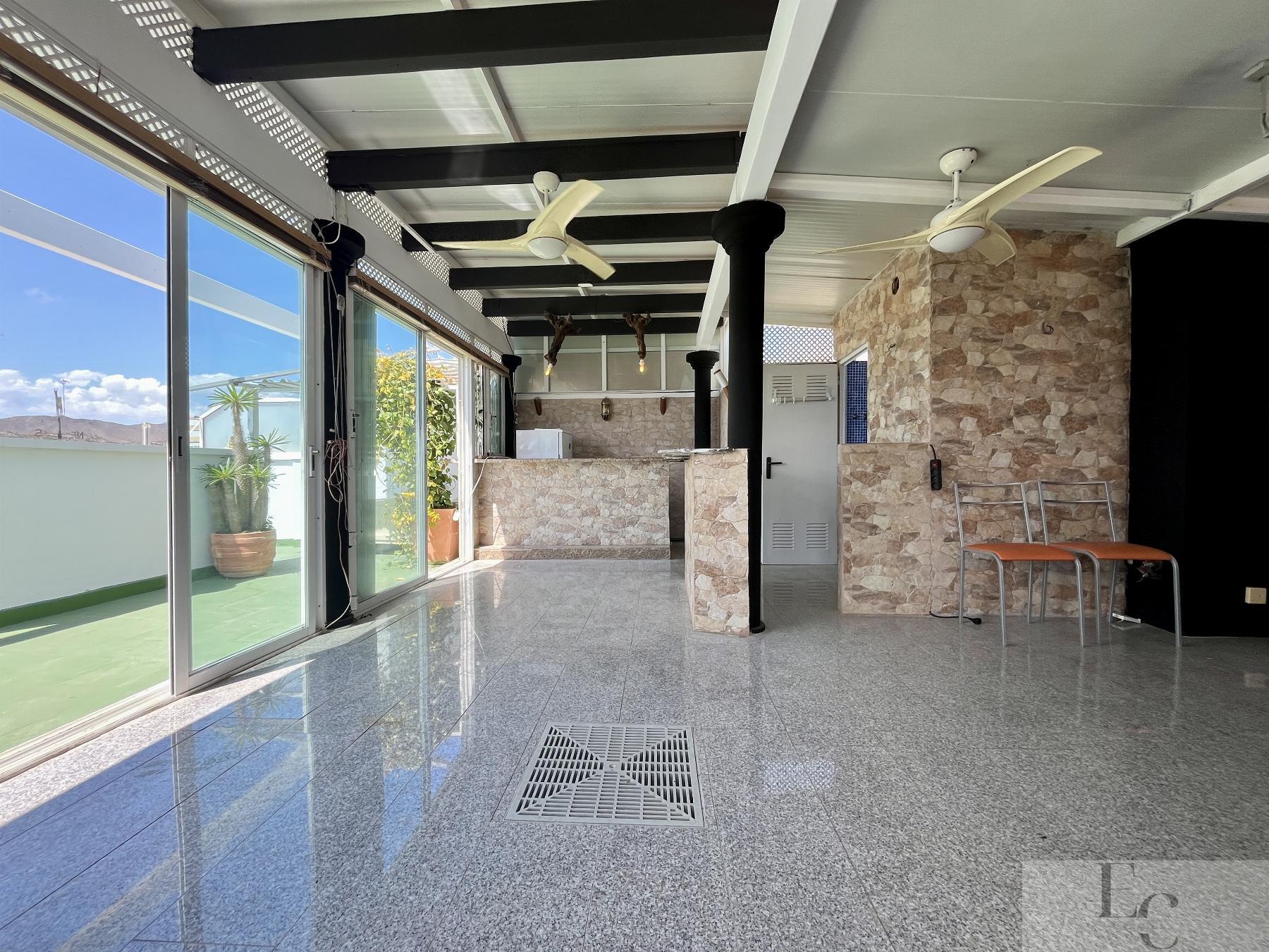 For sale of duplex in El Campello