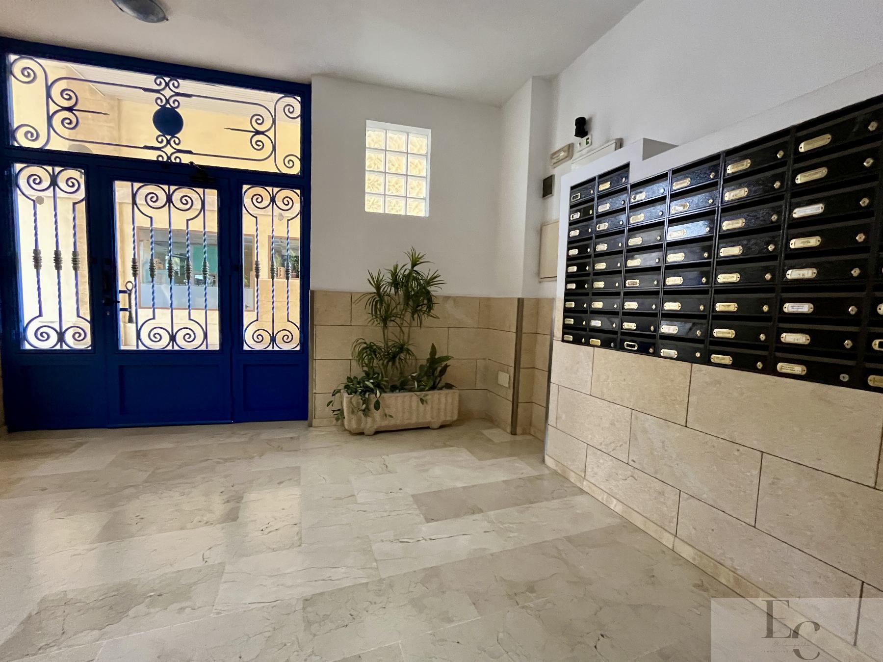 For sale of duplex in El Campello