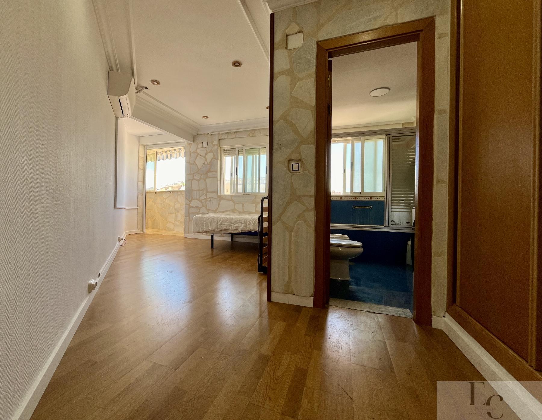 For sale of duplex in El Campello