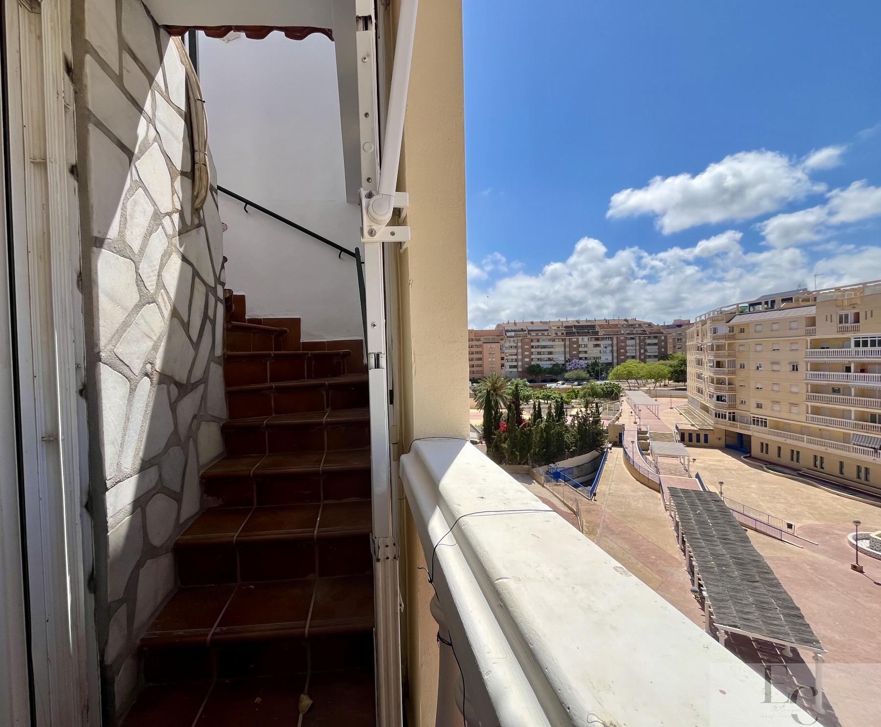 For sale of duplex in El Campello