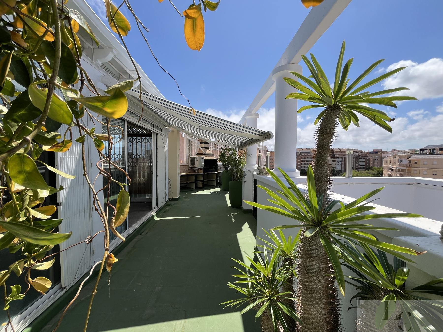 For sale of duplex in El Campello