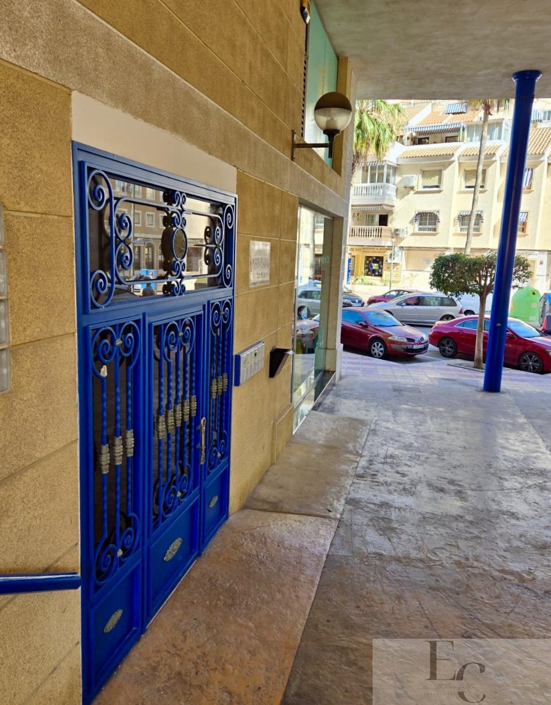 For sale of duplex in El Campello