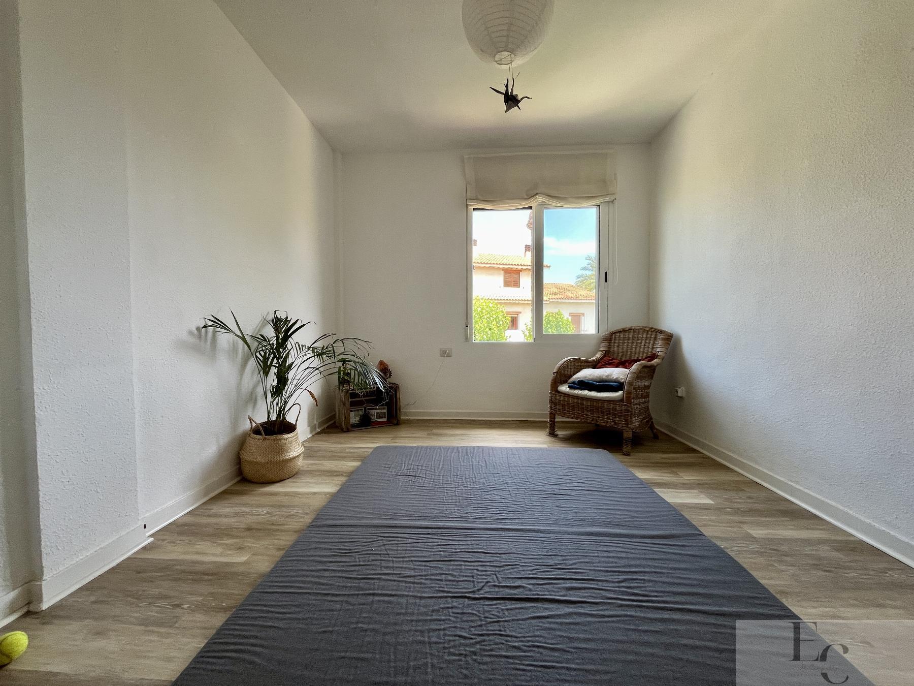 For rent of apartment in San Juan de Alicante