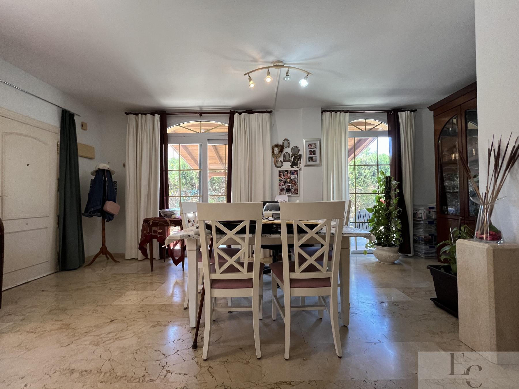 Verkoop van kleine villa in El Campello