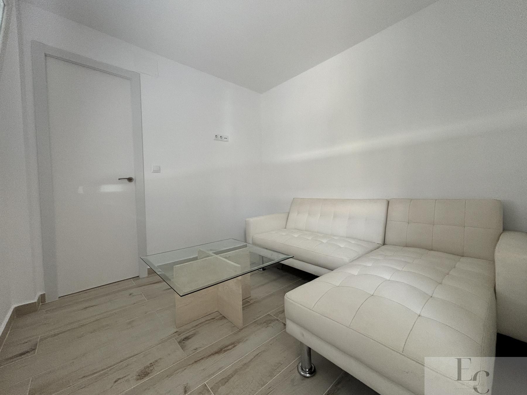For rent of bungalow in El Campello