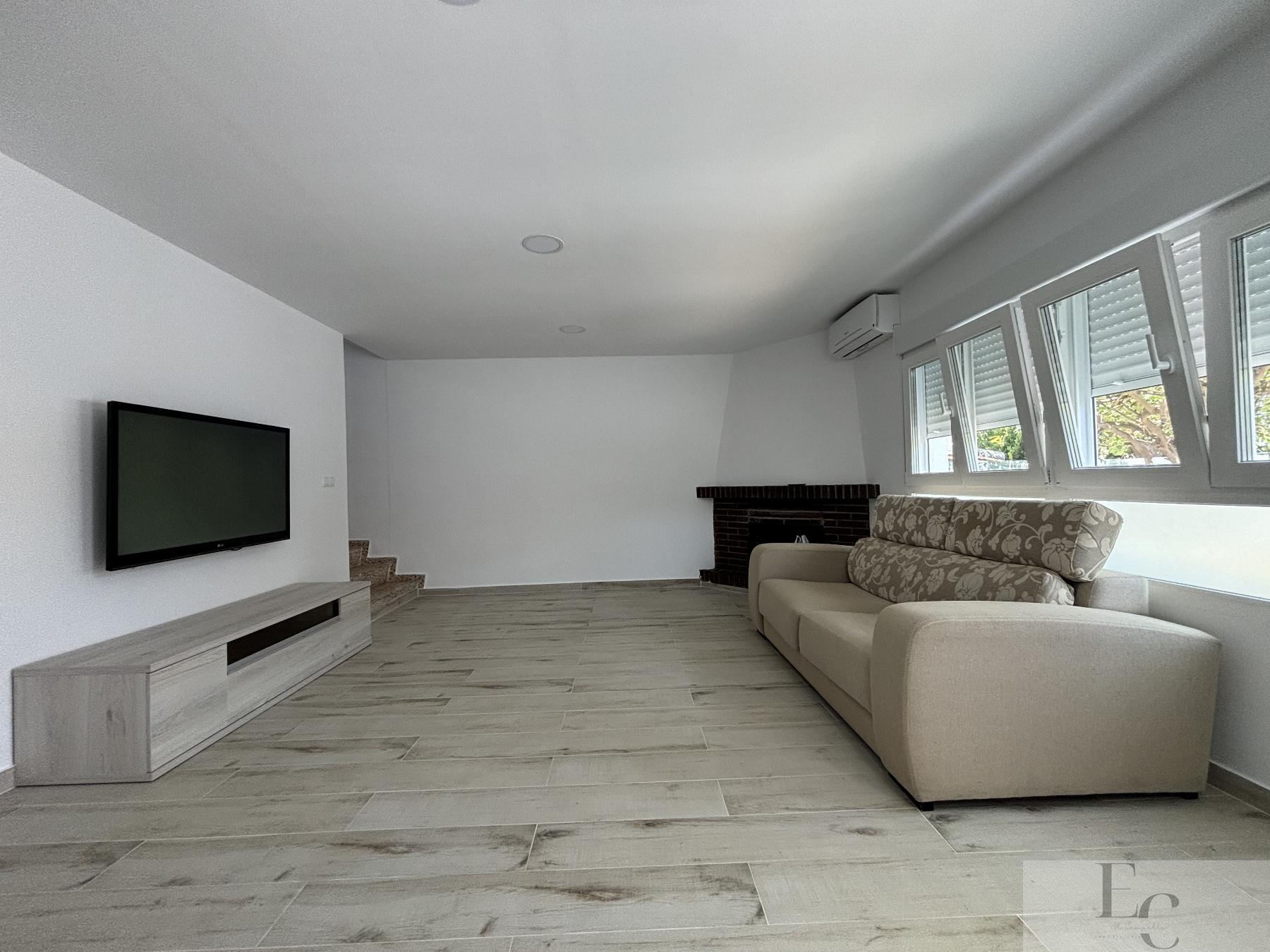 For rent of bungalow in El Campello