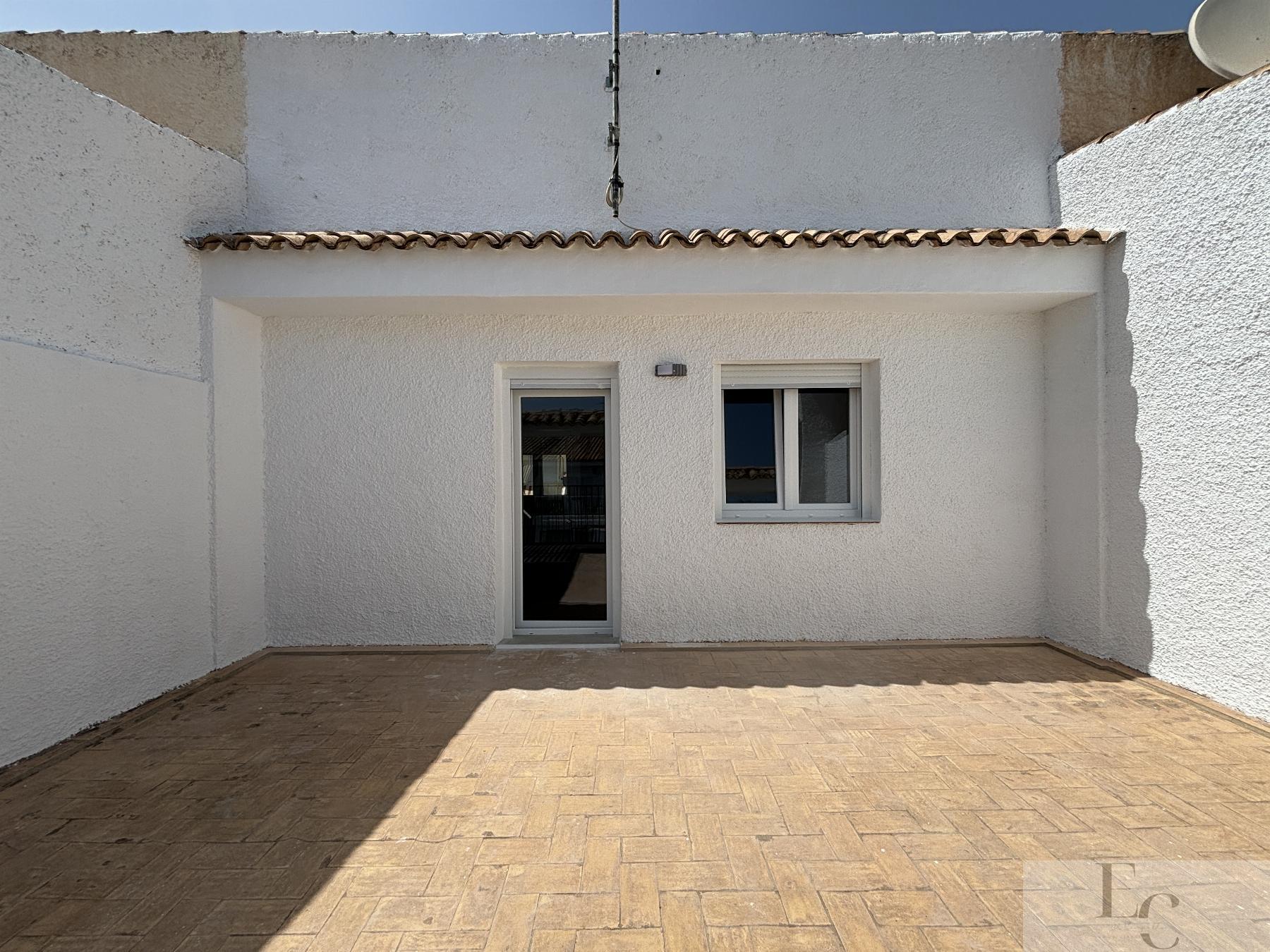 For rent of bungalow in El Campello
