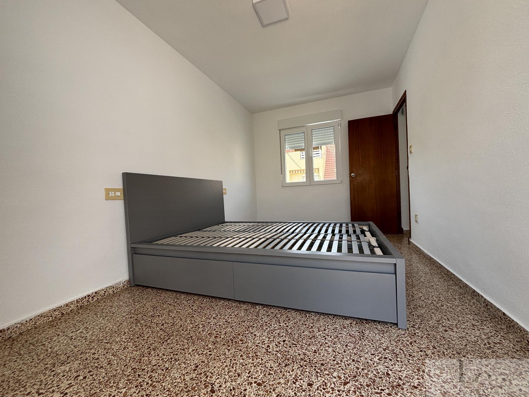 For rent of bungalow in El Campello