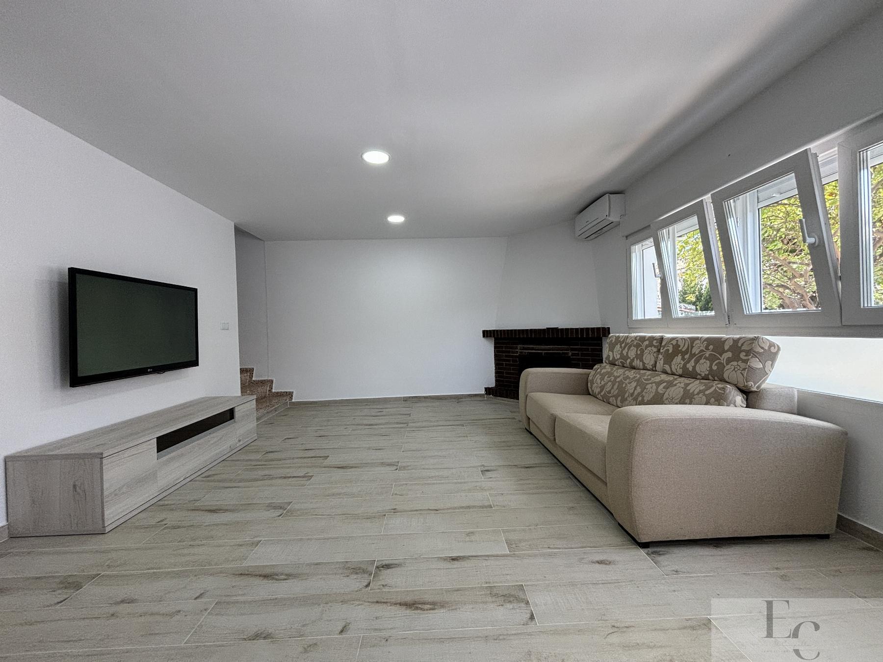 For rent of bungalow in El Campello