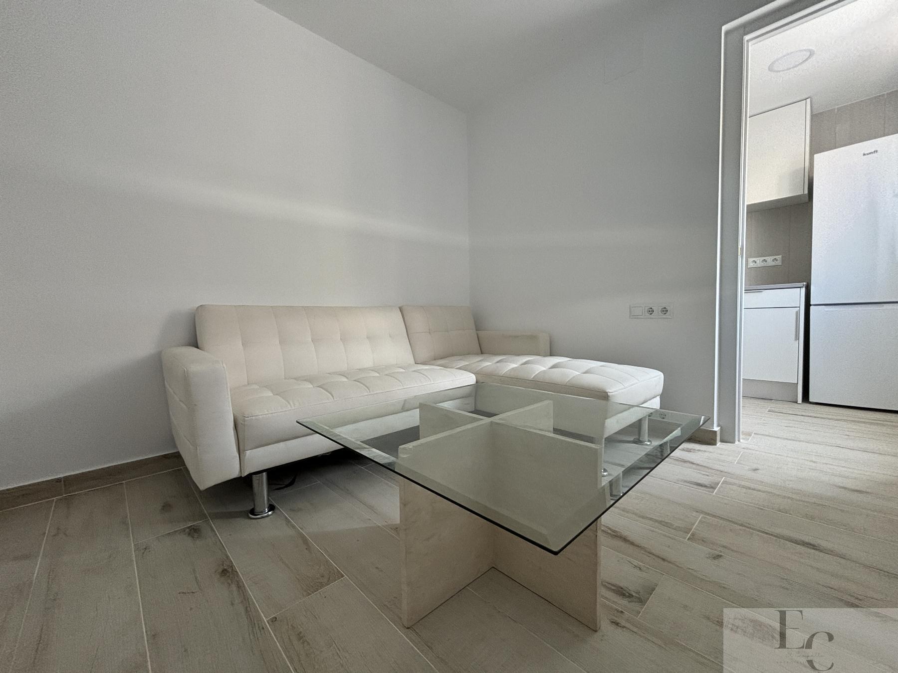 For rent of bungalow in El Campello