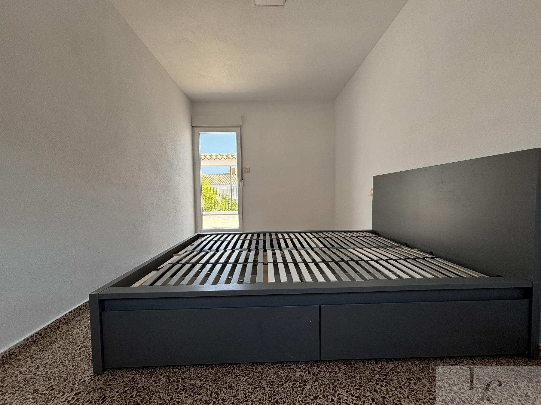 For rent of bungalow in El Campello