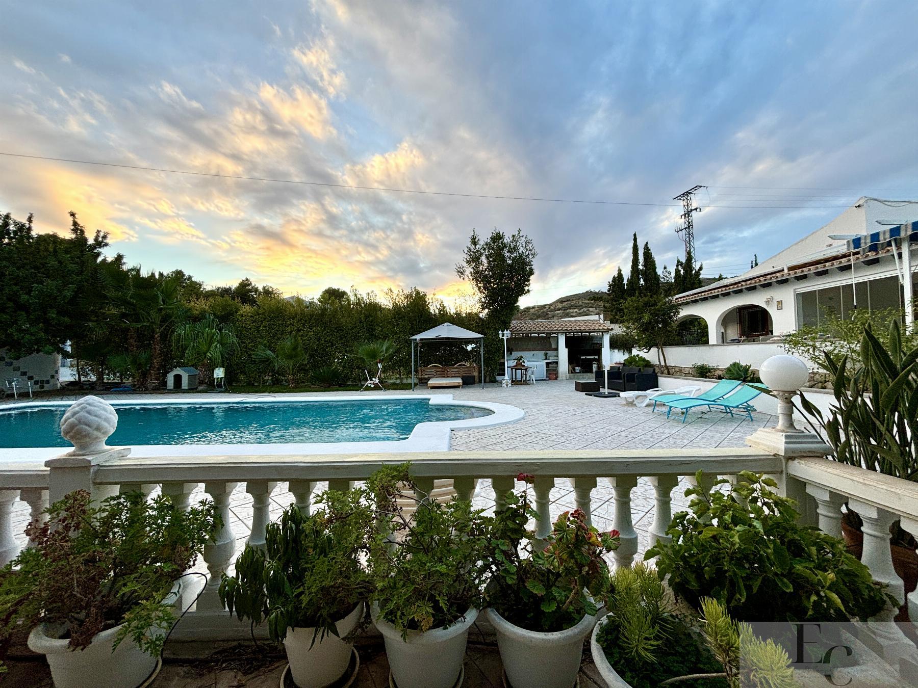 For sale of house in El Campello