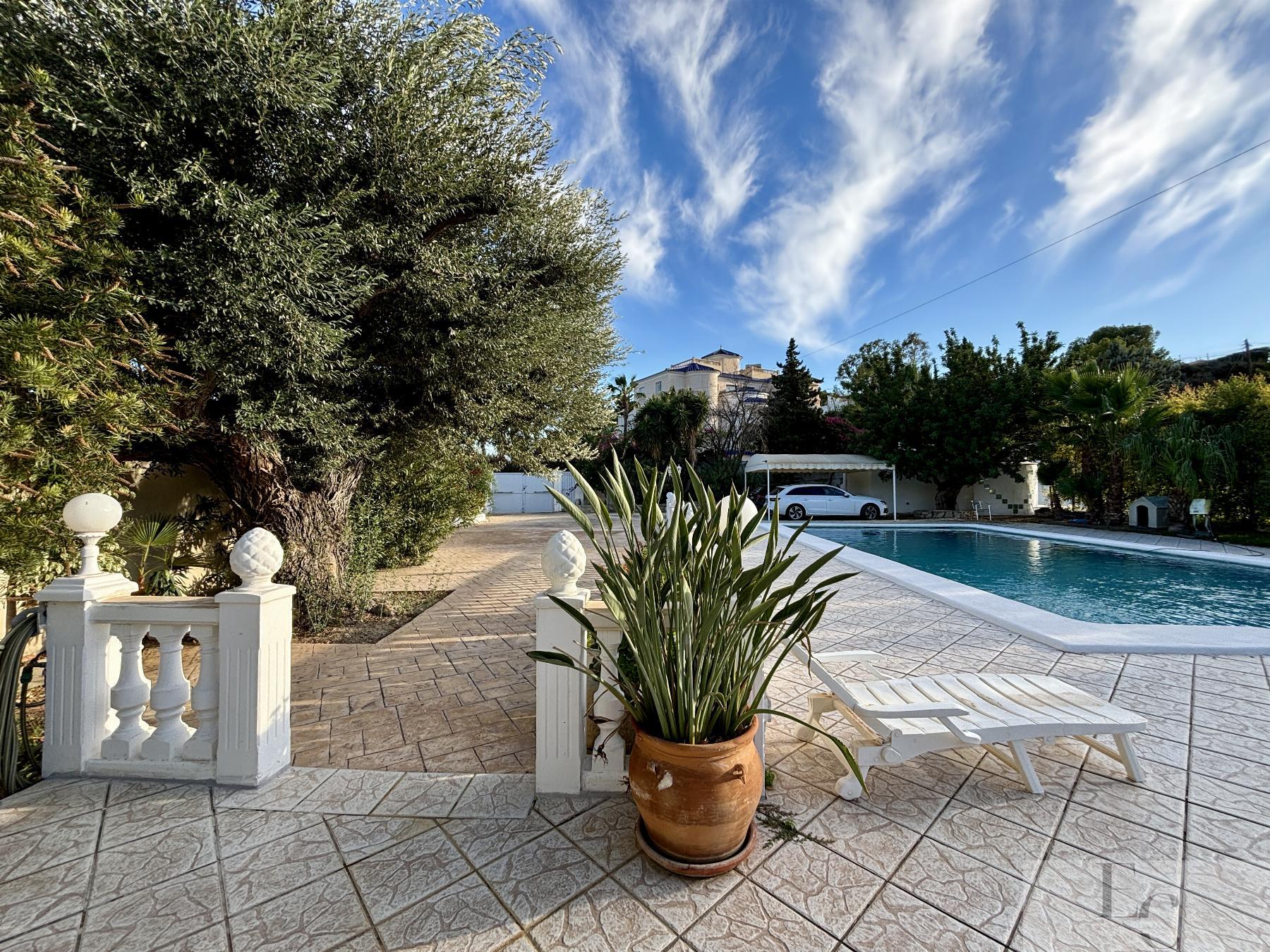 For sale of house in El Campello