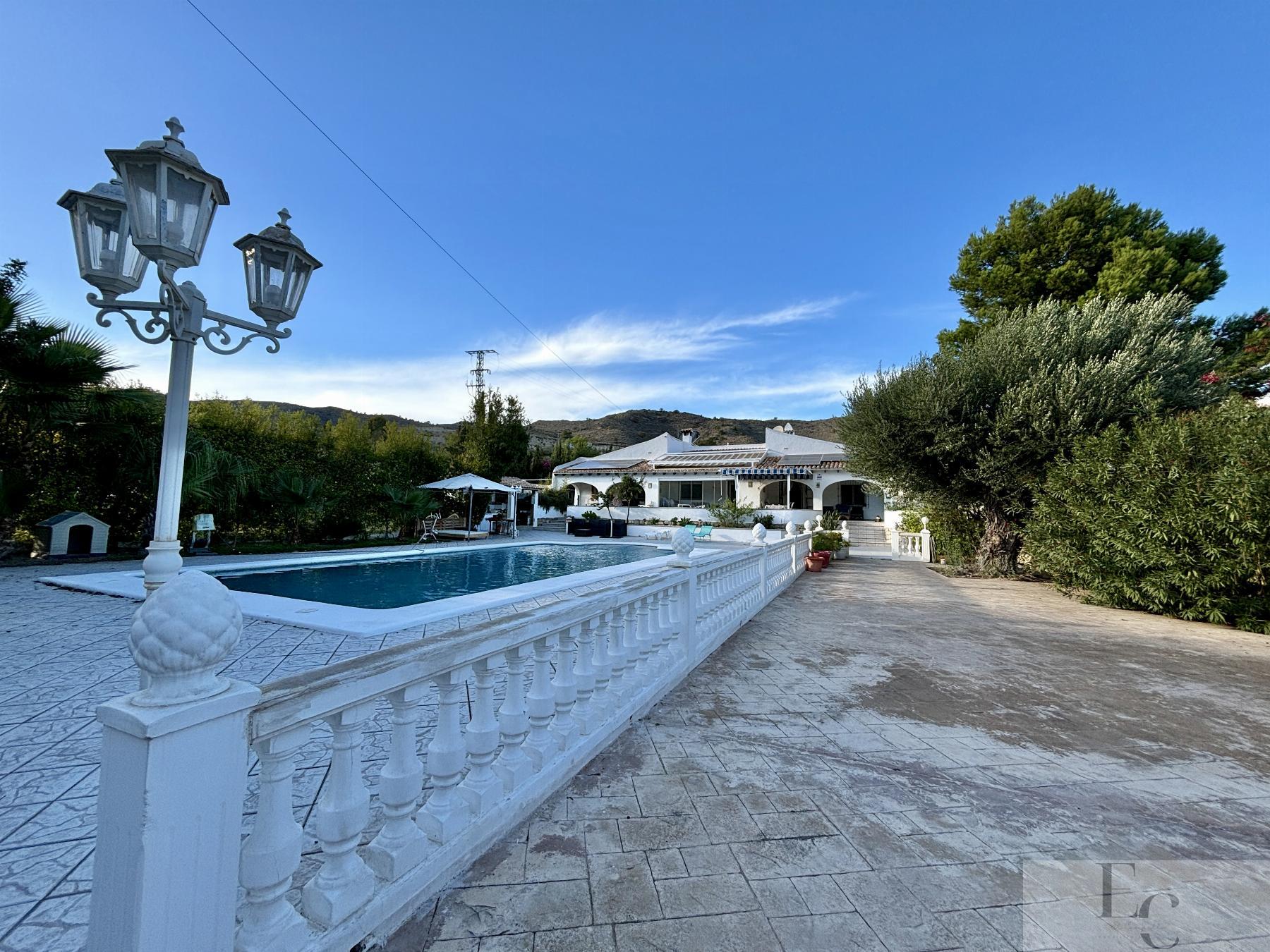 For sale of house in El Campello