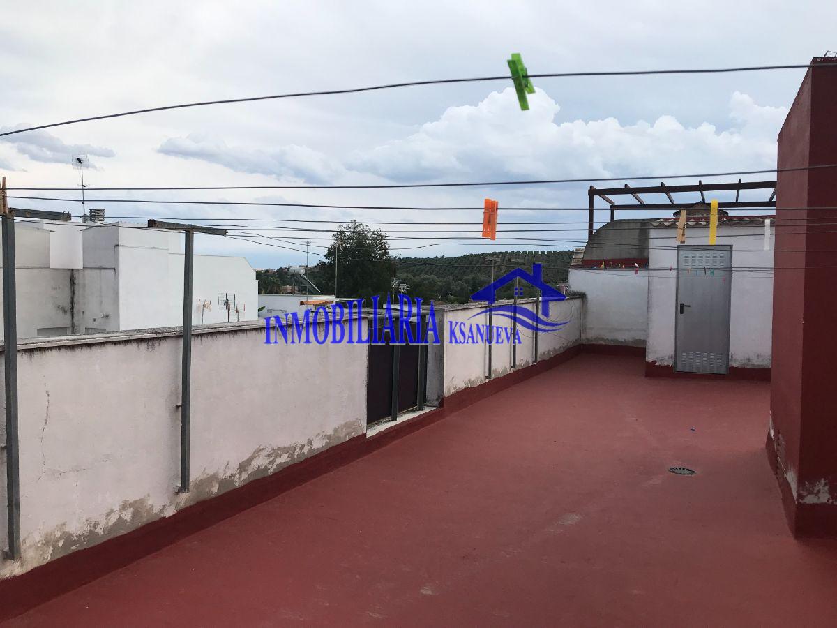 For sale of flat in Córdoba