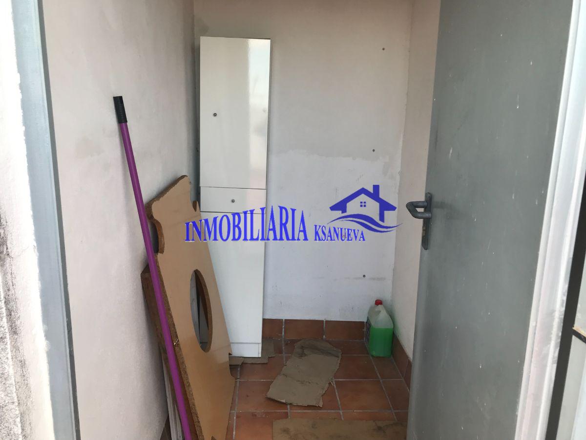 For sale of flat in Córdoba